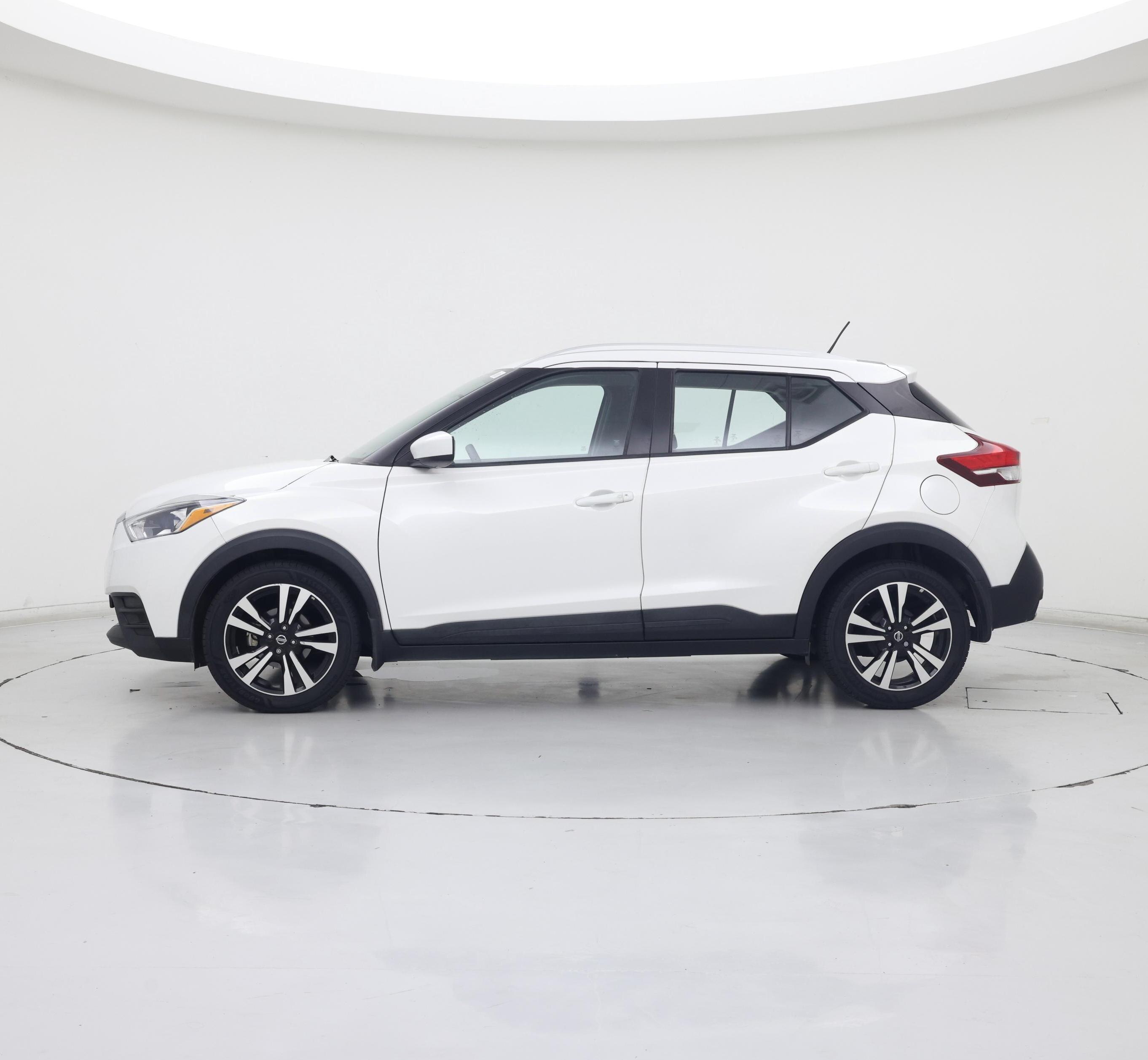 Thumbnail: 2018 Nissan Kicks - 3