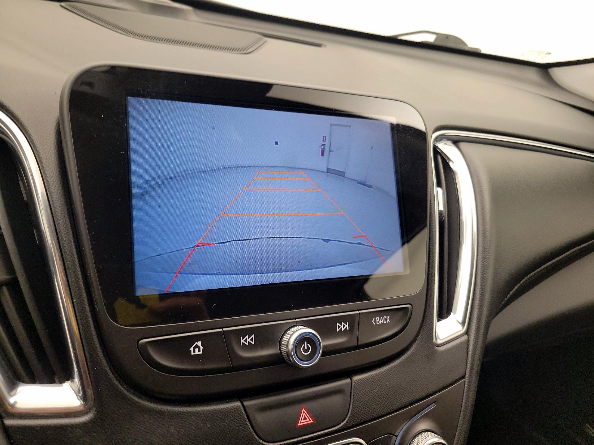 Thumbnail: 2016 Chevrolet Malibu - 14