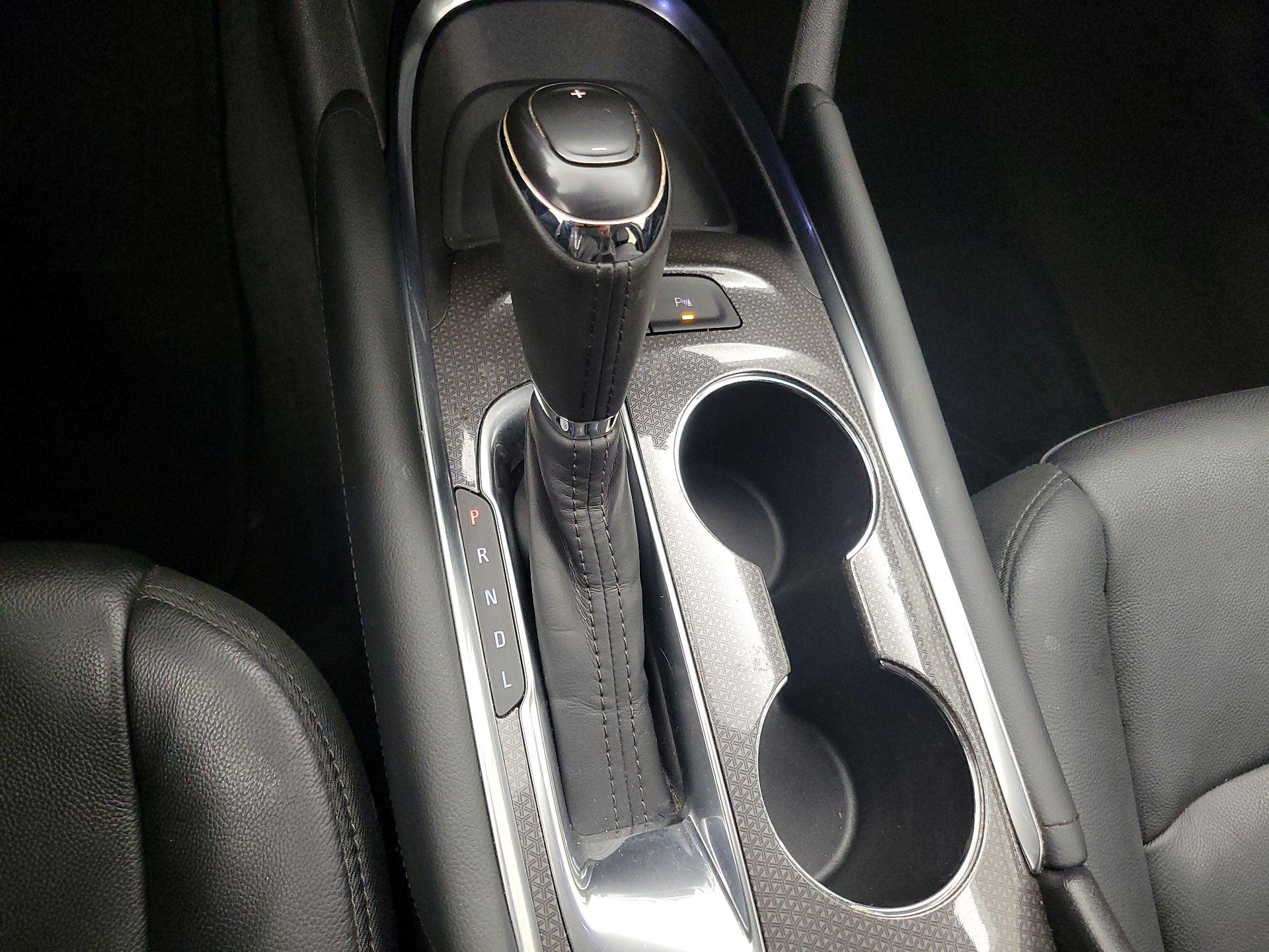 Thumbnail: 2016 Chevrolet Malibu - 17