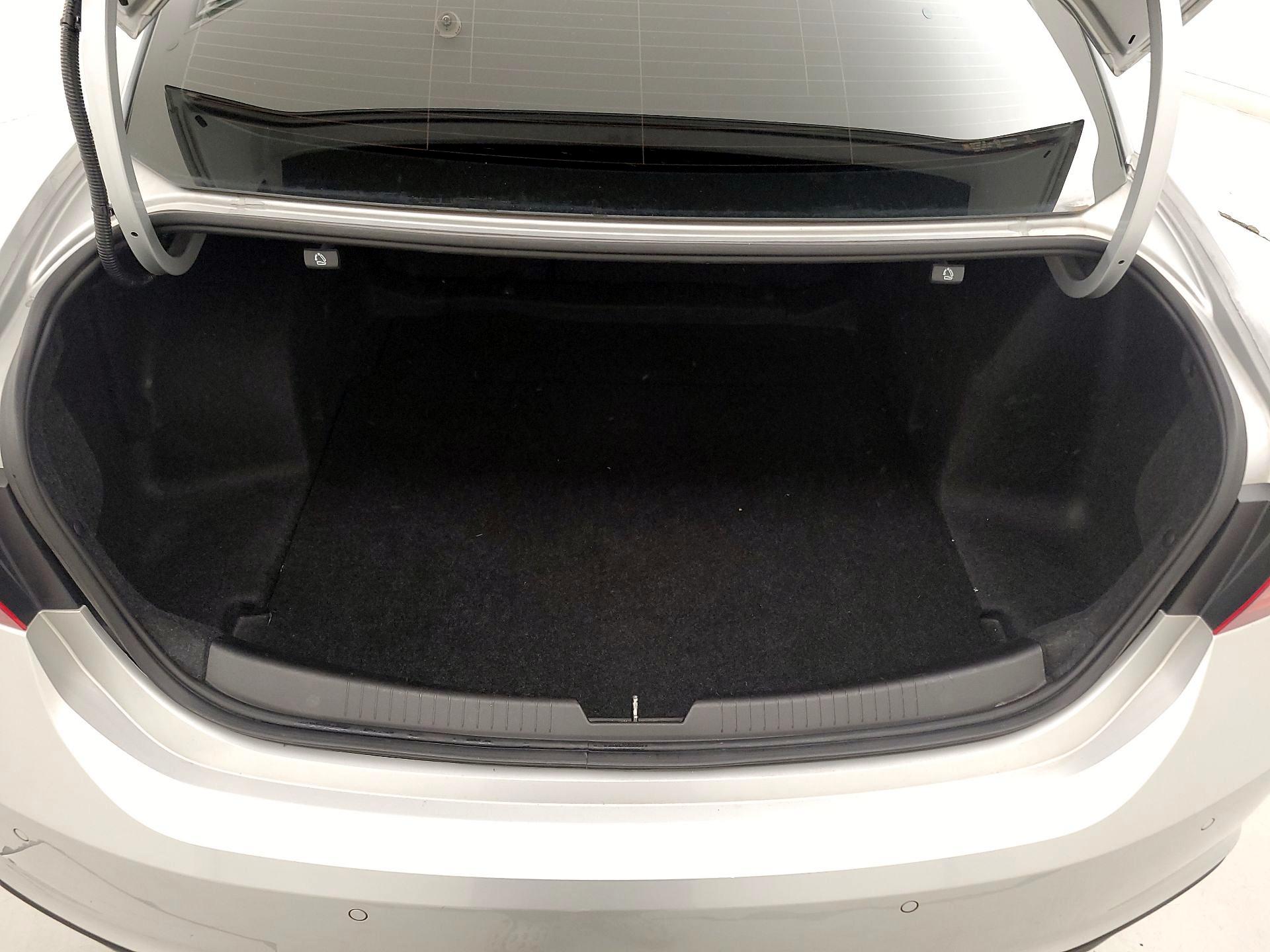 Thumbnail: 2016 Chevrolet Malibu - 20