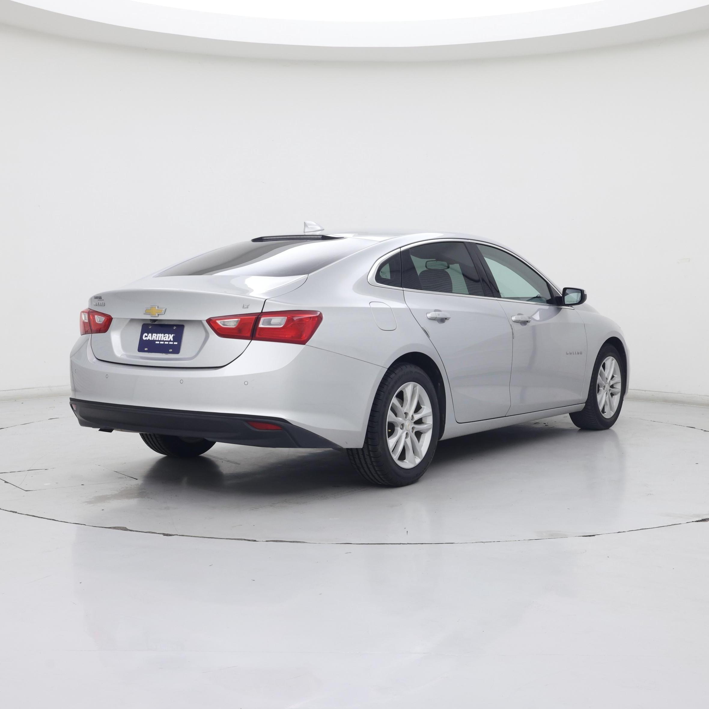 Thumbnail: 2016 Chevrolet Malibu - 8