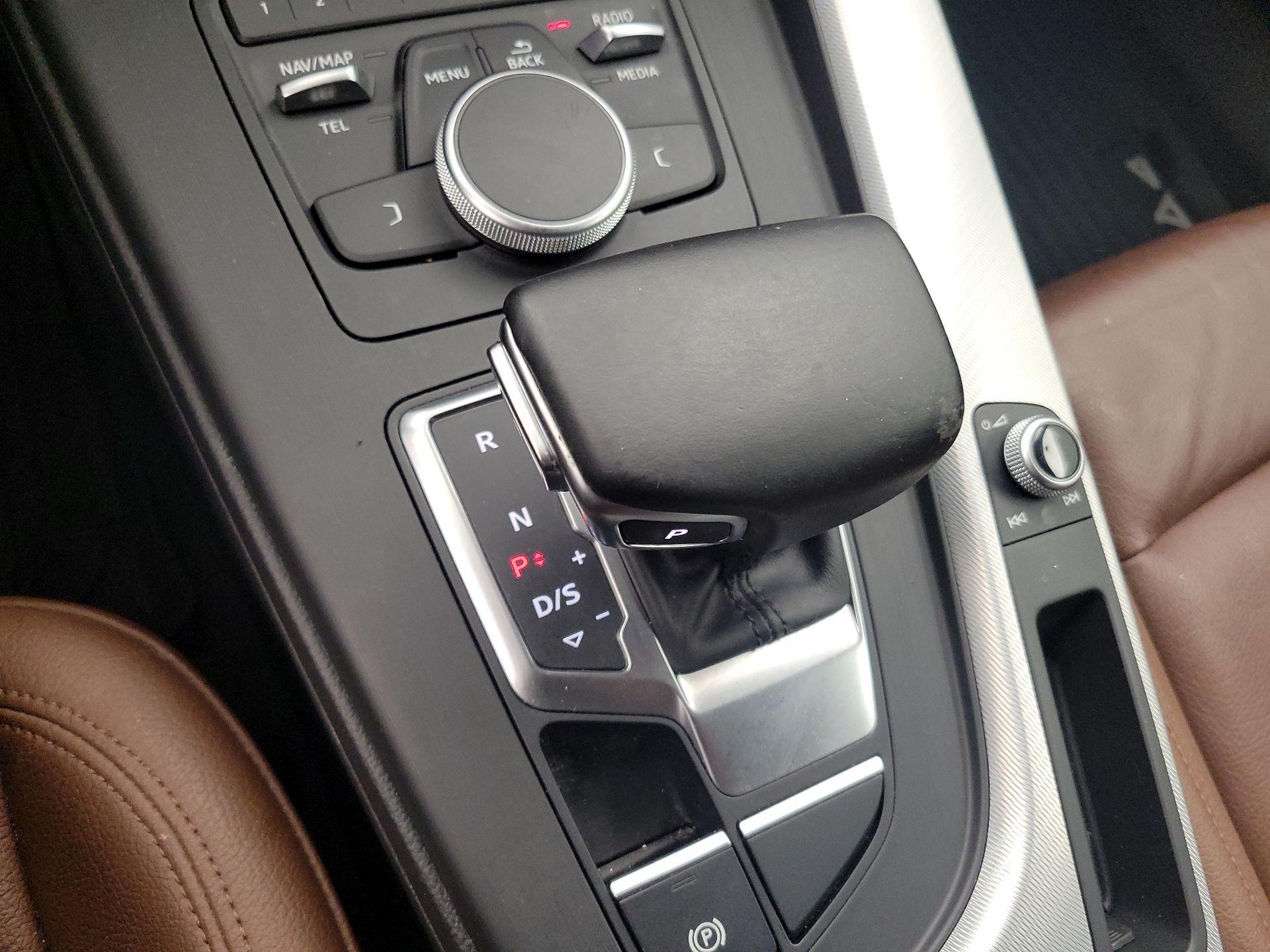 Thumbnail: 2017 Audi A4 - 17