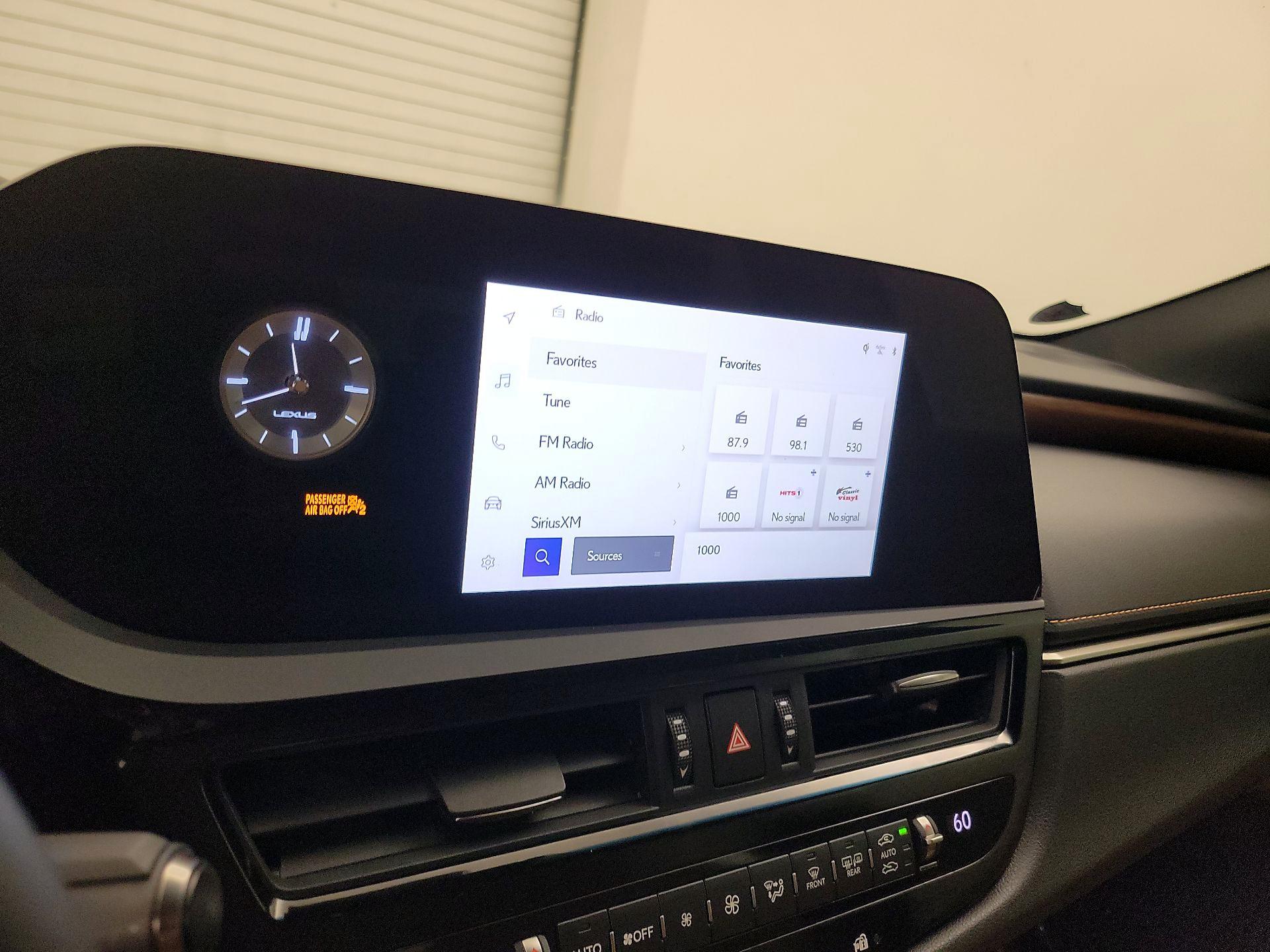 Thumbnail: 2023 Lexus ES - 15