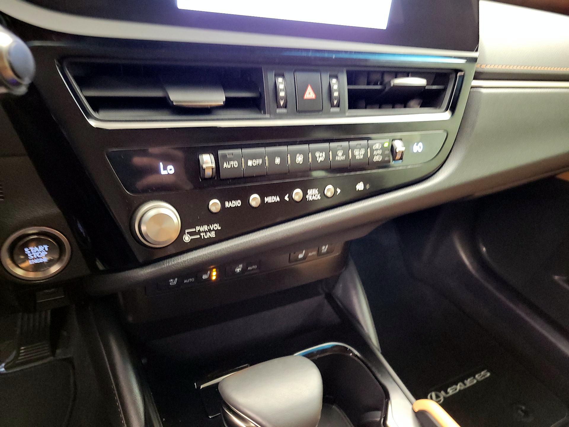 Thumbnail: 2023 Lexus ES - 16