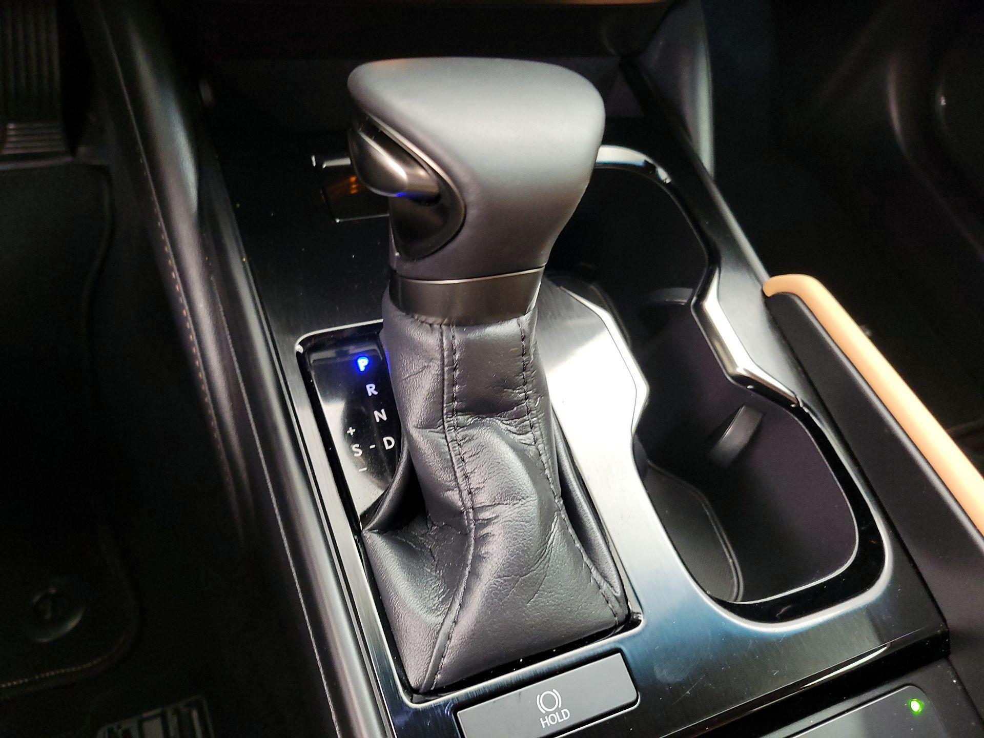 Thumbnail: 2023 Lexus ES - 17