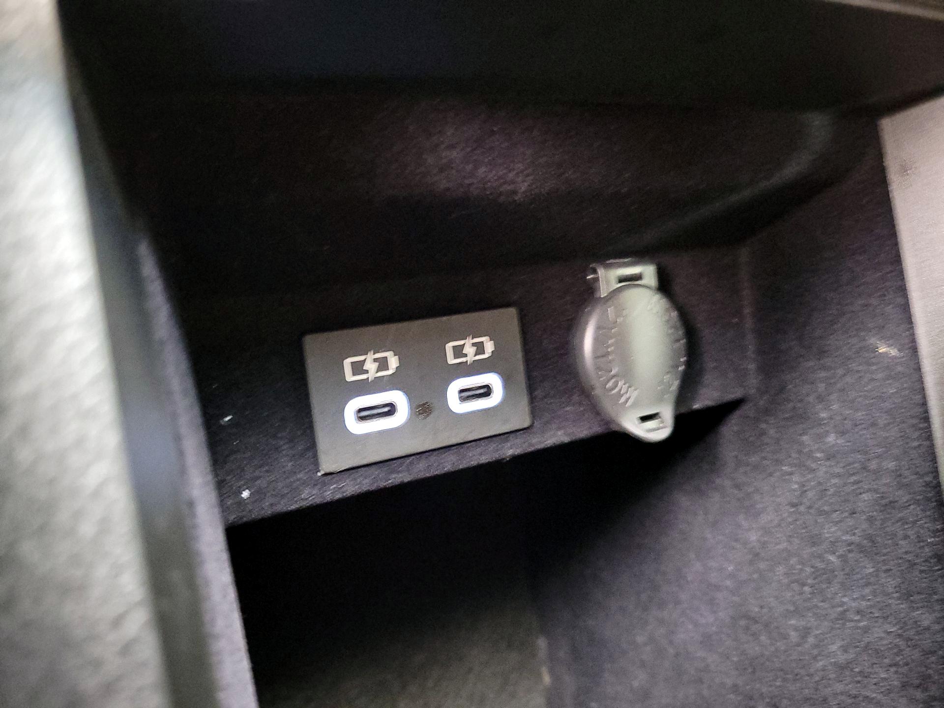 Thumbnail: 2023 Lexus ES - 18