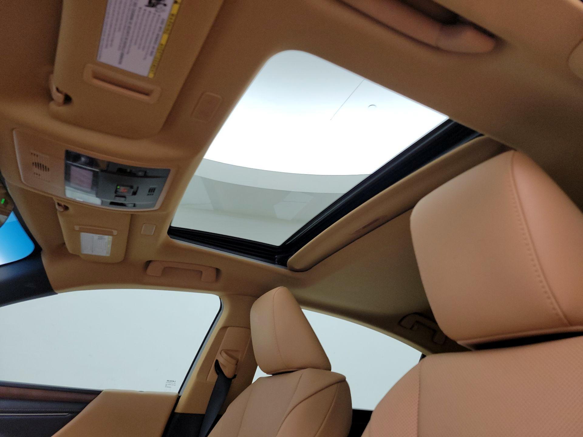 Thumbnail: 2023 Lexus ES - 19