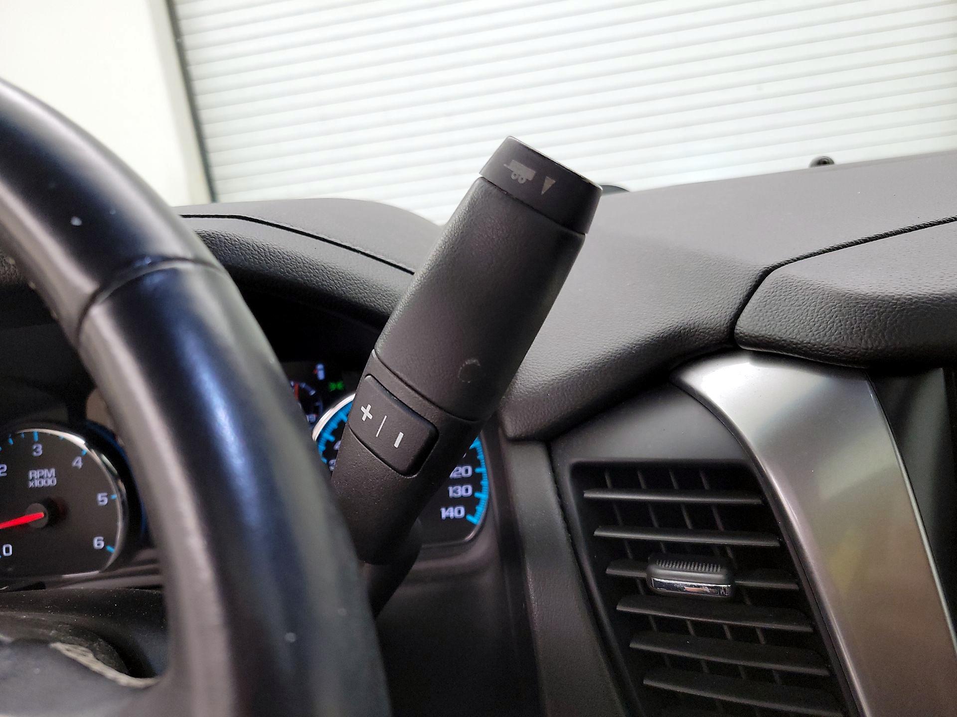 Thumbnail: 2020 Chevrolet Suburban - 17