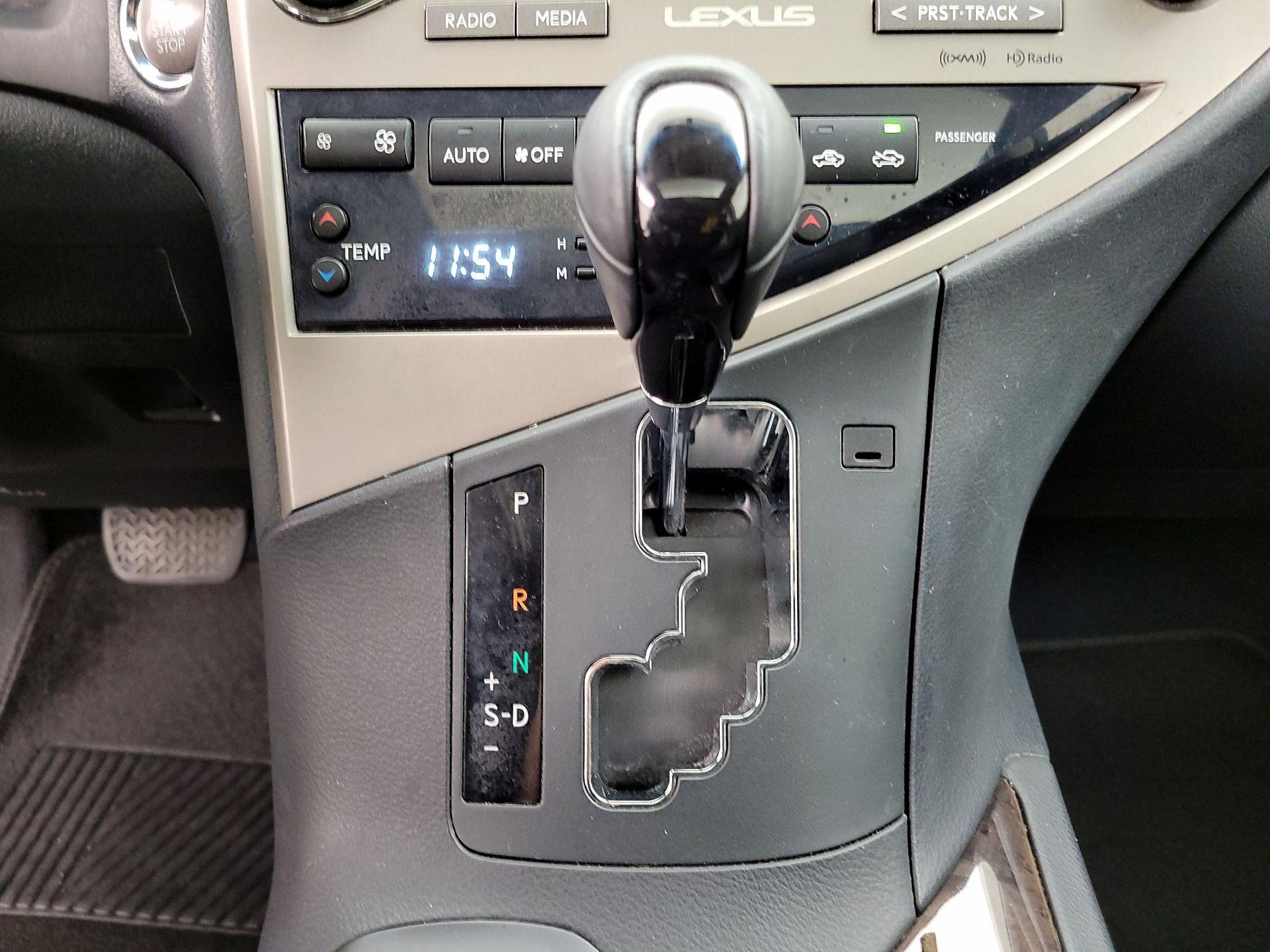 Thumbnail: 2015 Lexus RX - 17