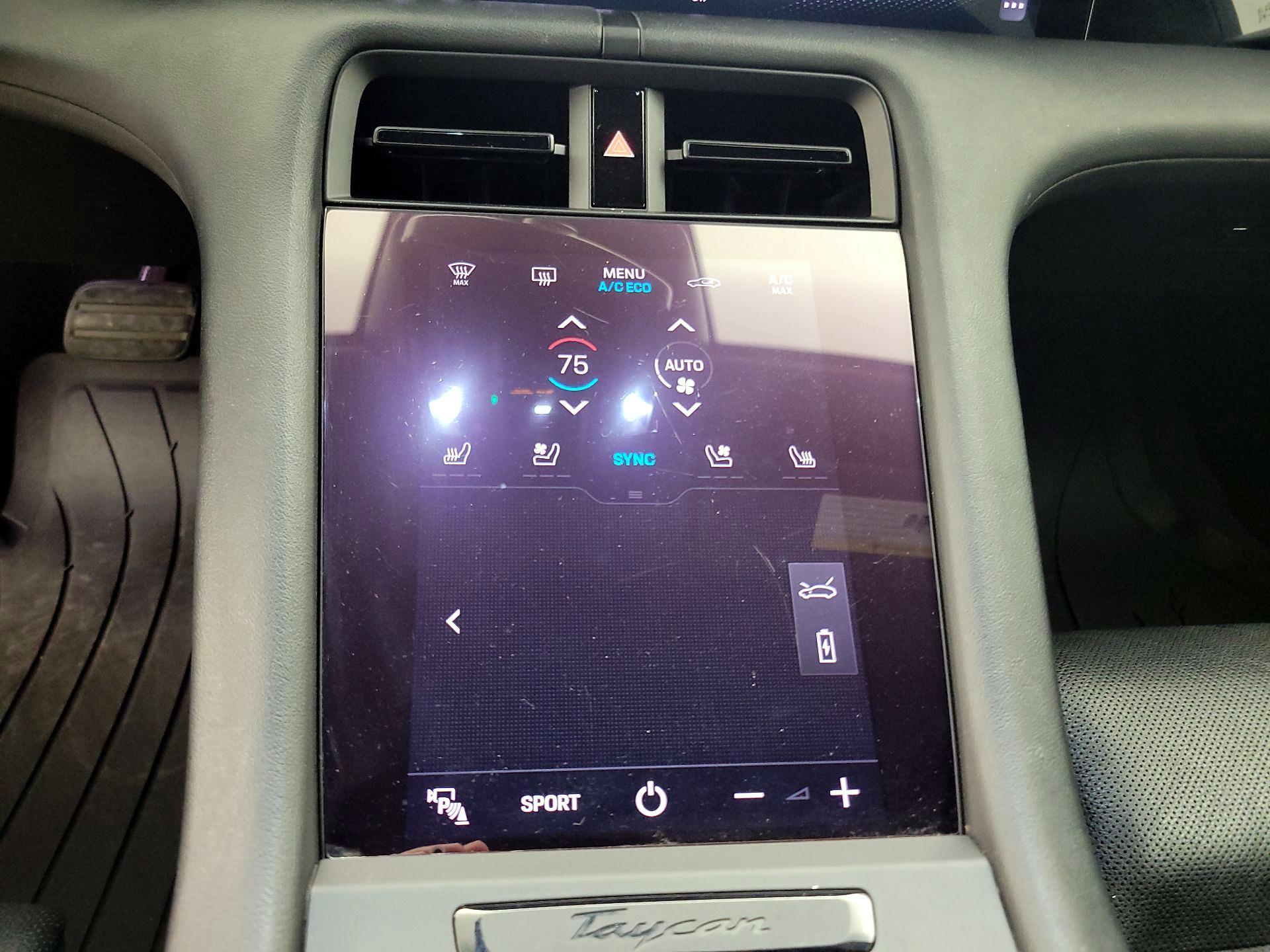 Thumbnail: 2022 Porsche Taycan - 17