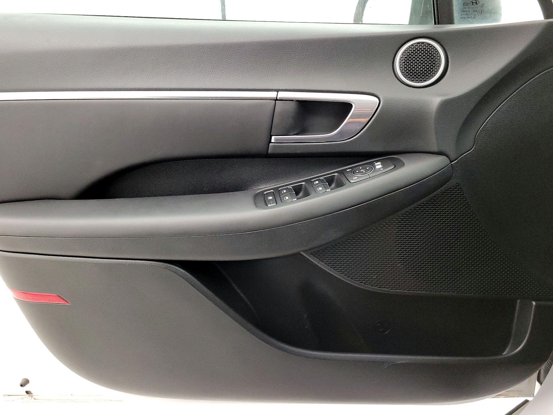 Thumbnail: 2023 Hyundai Sonata - 12