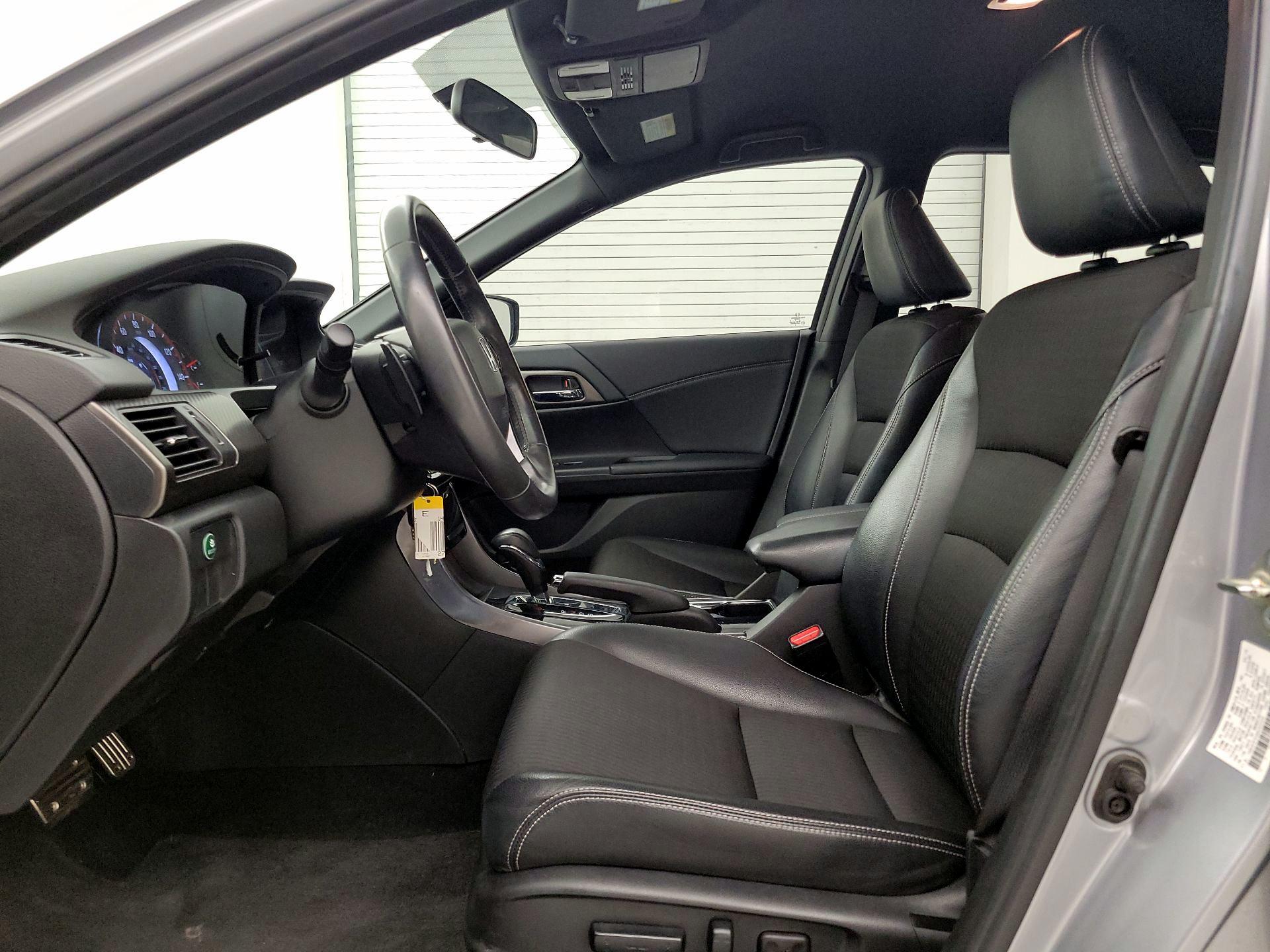 Thumbnail: 2016 Honda Accord - 11