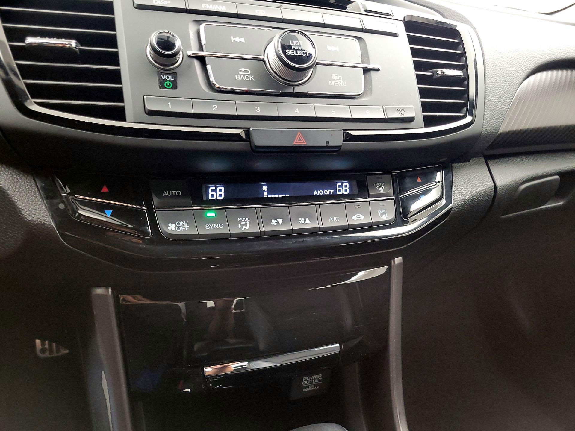 Thumbnail: 2016 Honda Accord - 16