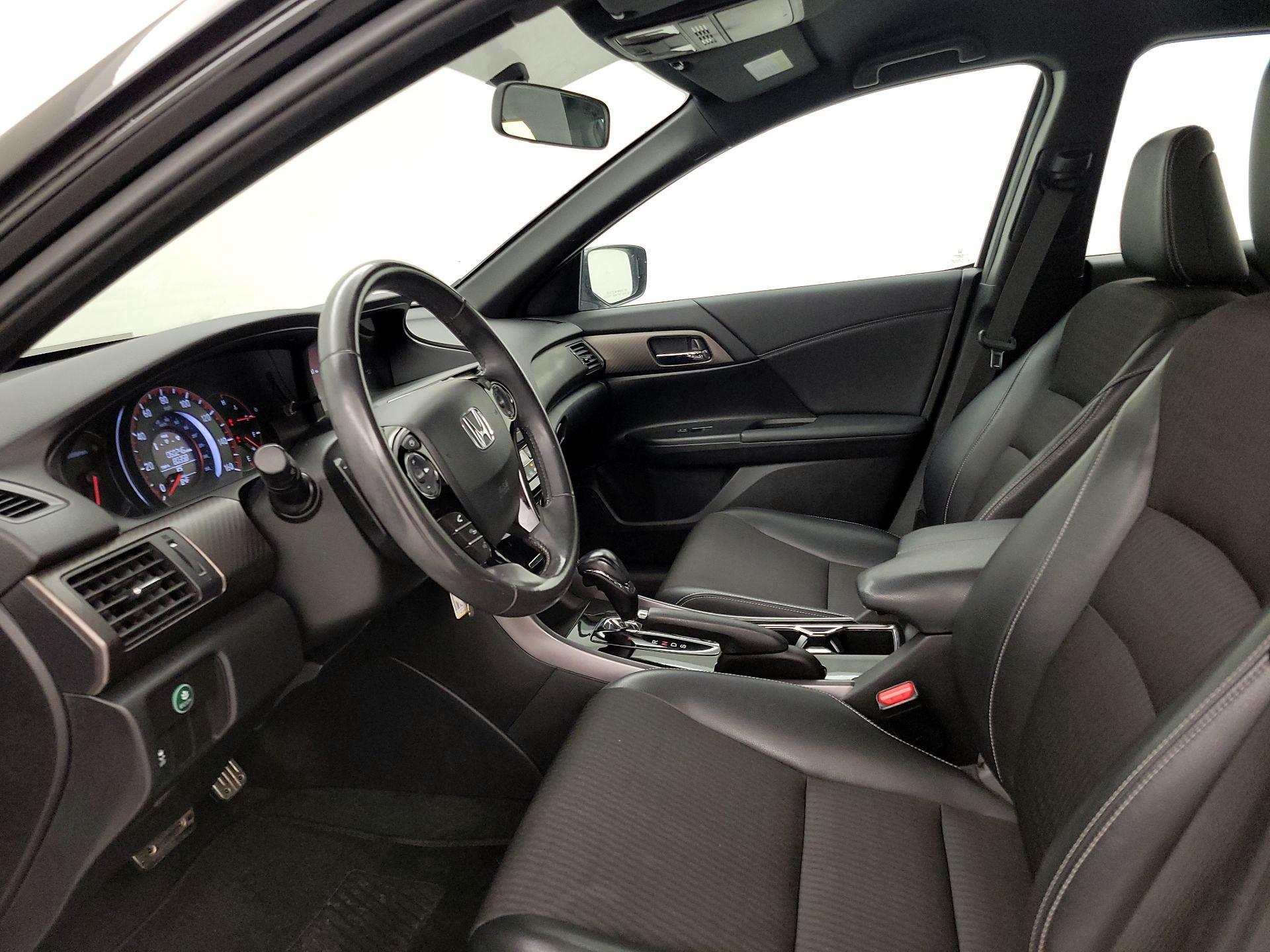 Thumbnail: 2016 Honda Accord - 11