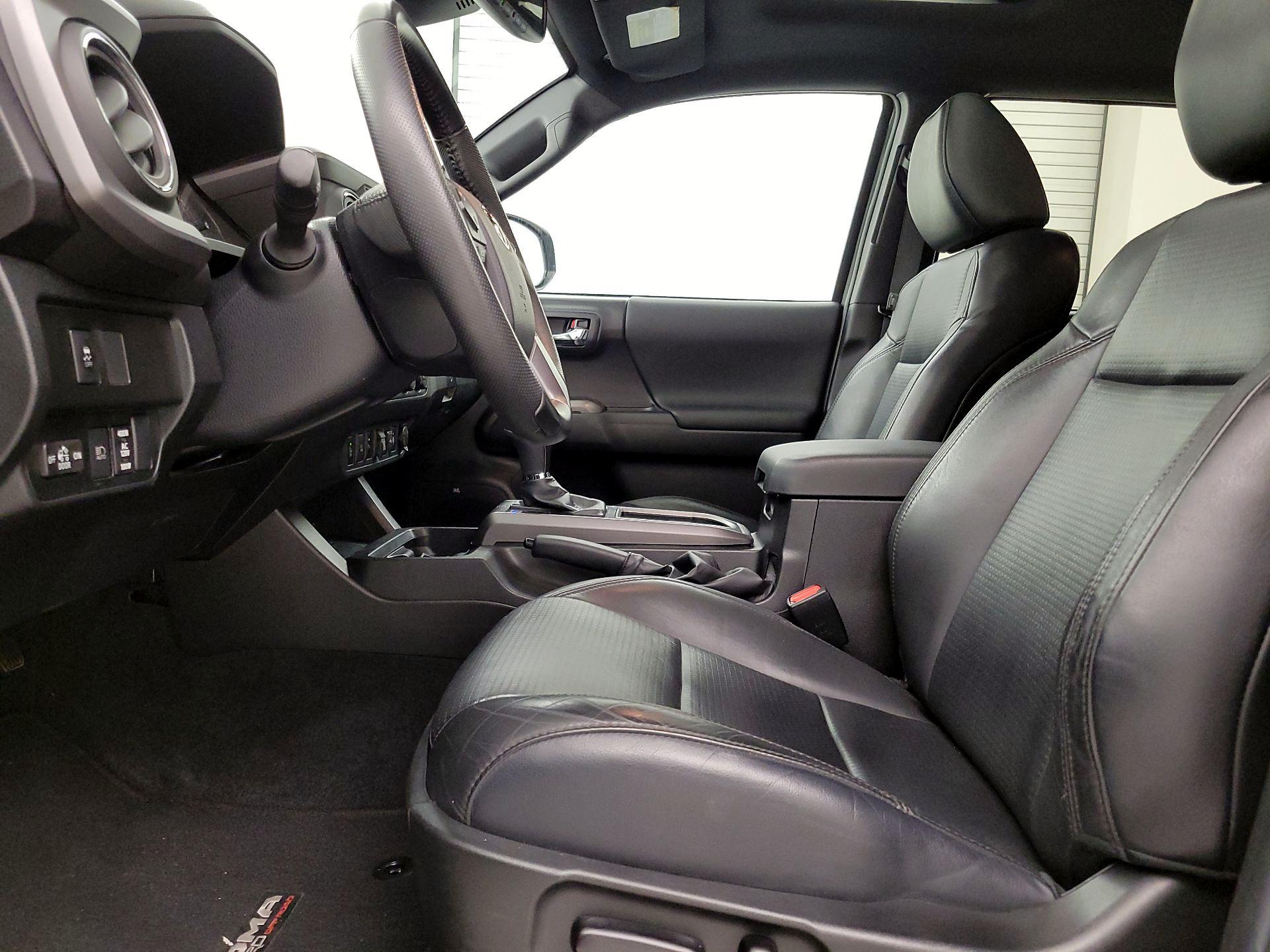 Thumbnail: 2022 Toyota Tacoma - 11