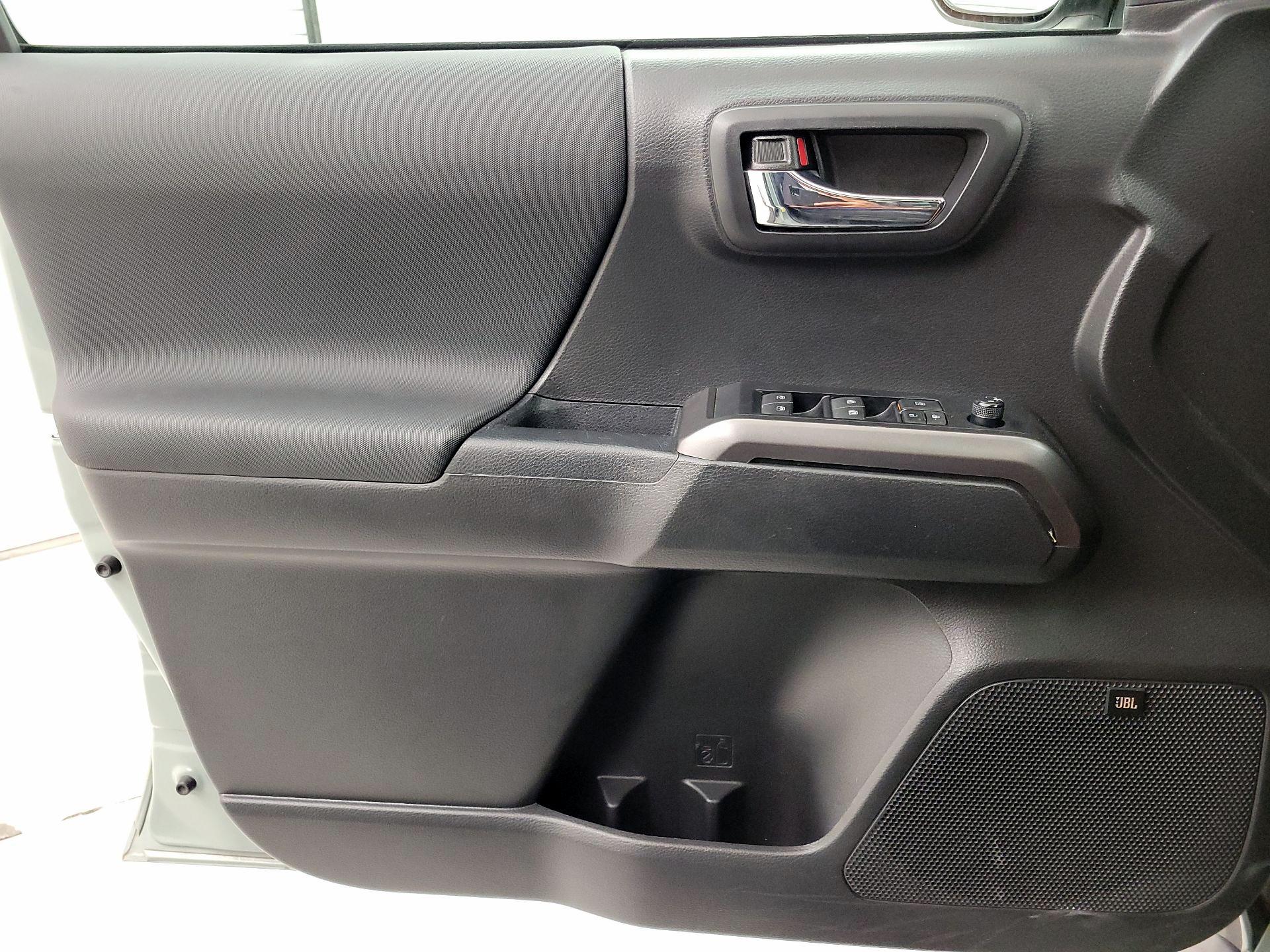 Thumbnail: 2022 Toyota Tacoma - 12