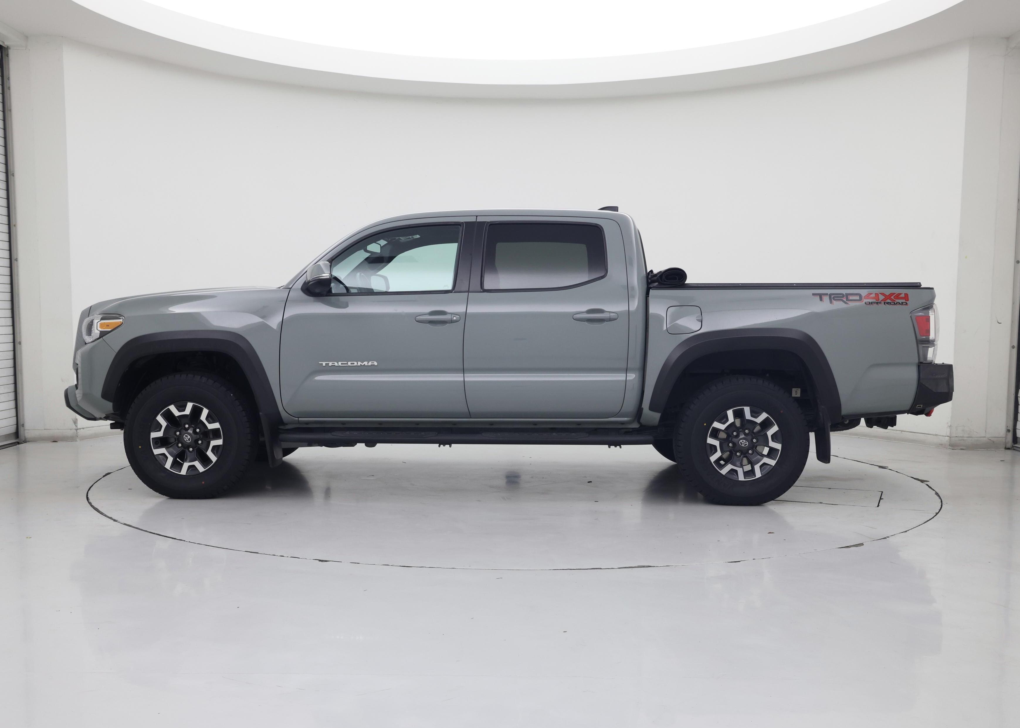 Thumbnail: 2022 Toyota Tacoma - 3