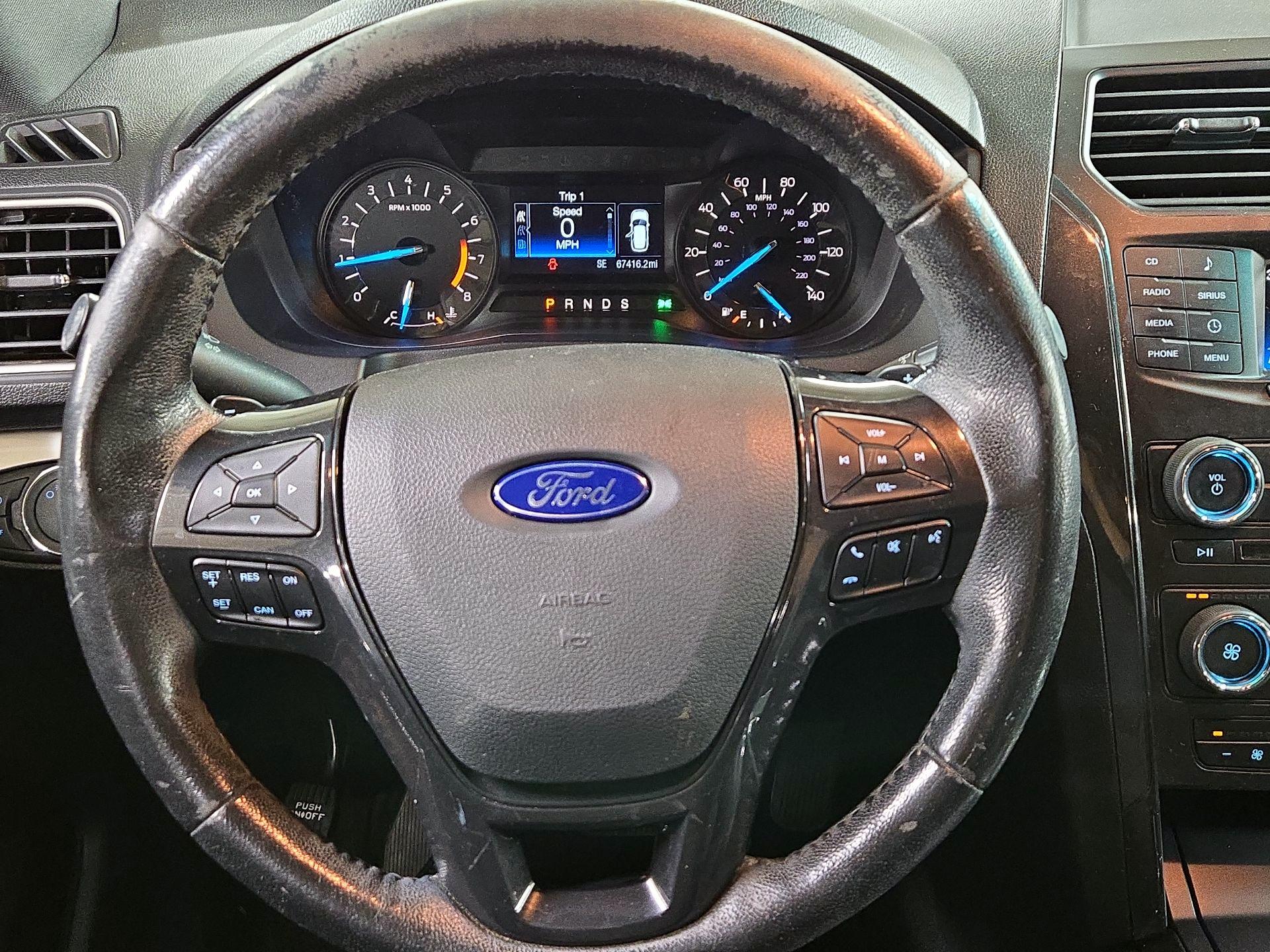 Thumbnail: 2016 Ford Explorer - 10