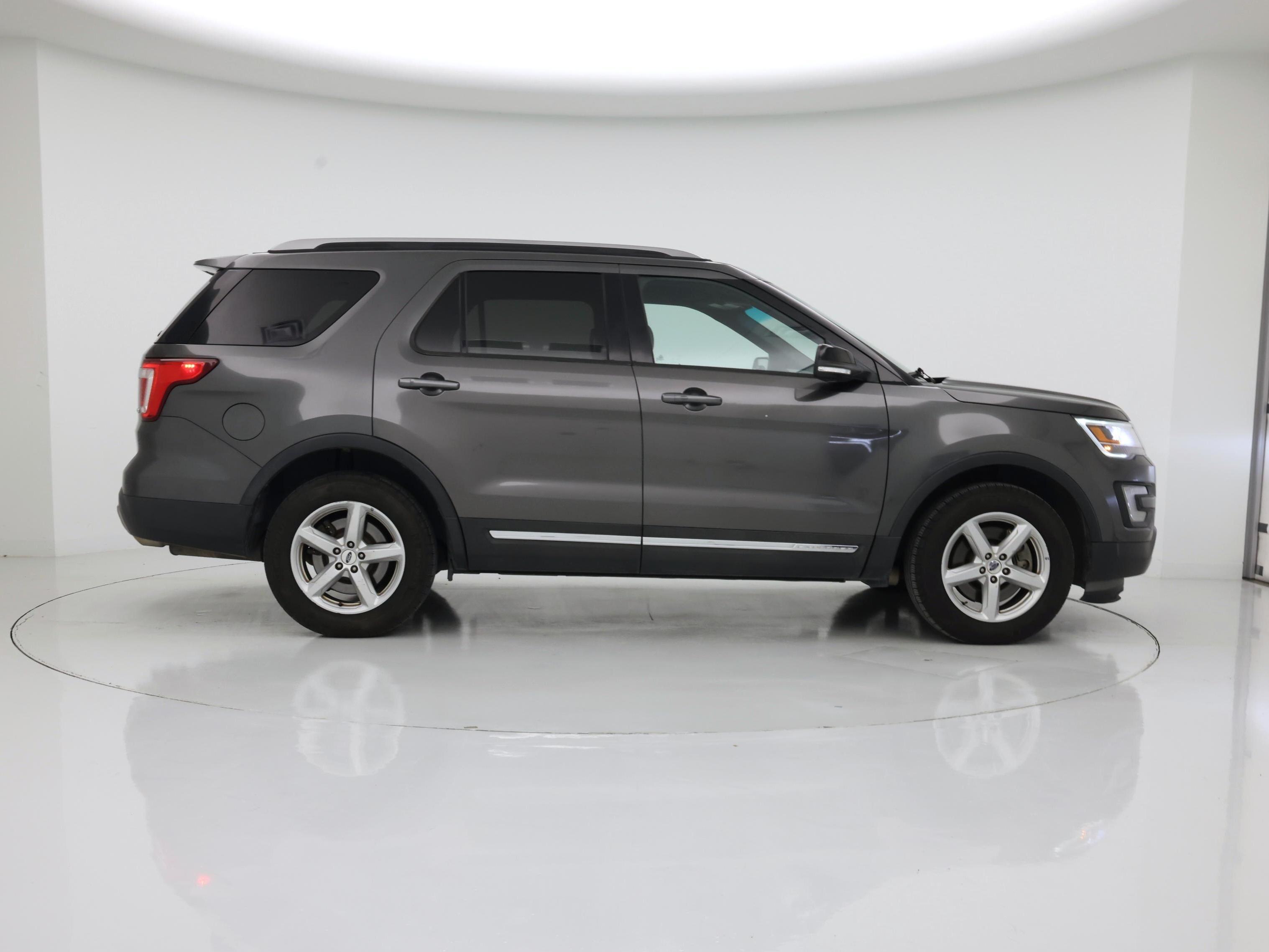 Thumbnail: 2016 Ford Explorer - 7