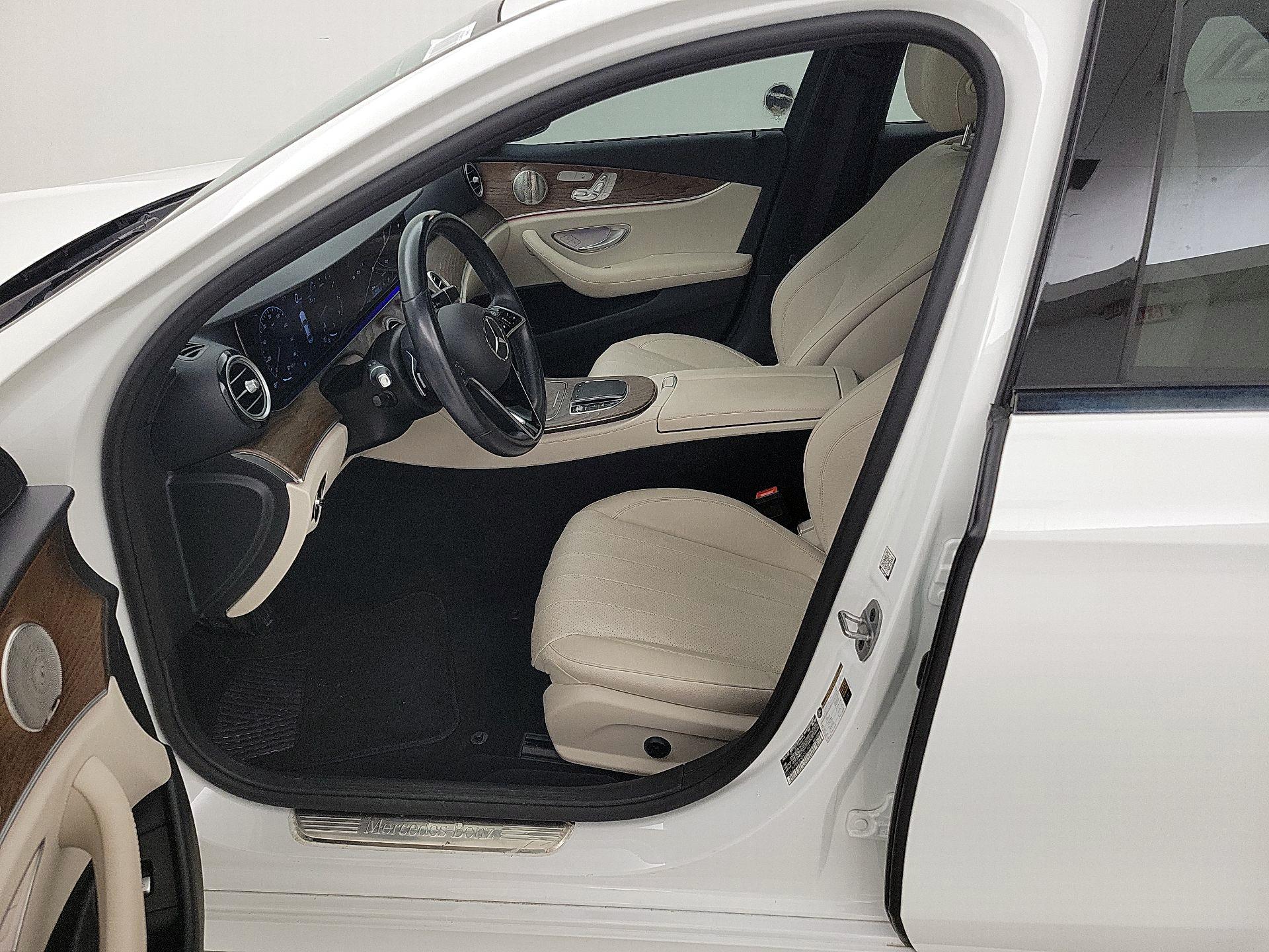 Thumbnail: 2022 Mercedes-Benz E-Class - 11