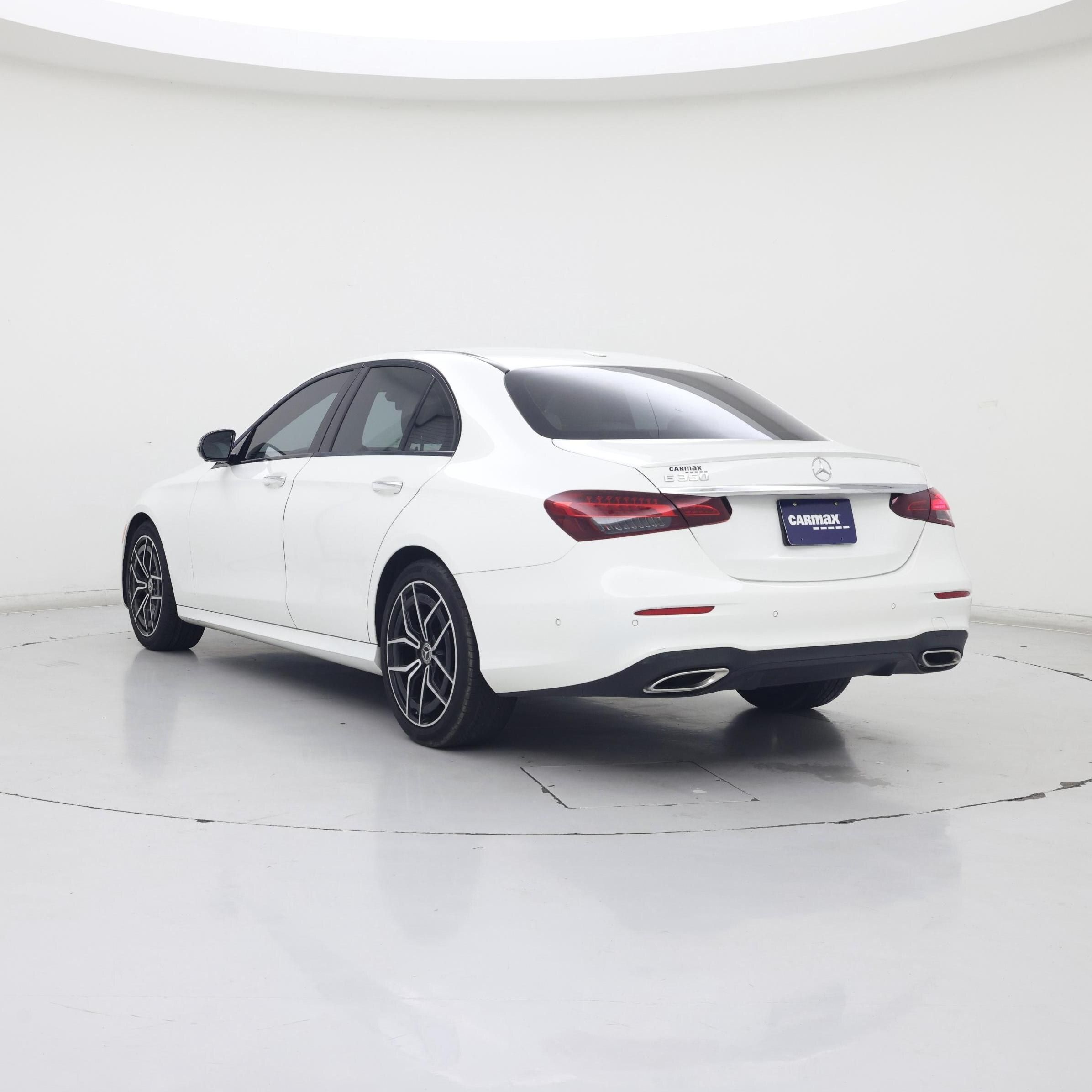 Thumbnail: 2022 Mercedes-Benz E-Class - 2