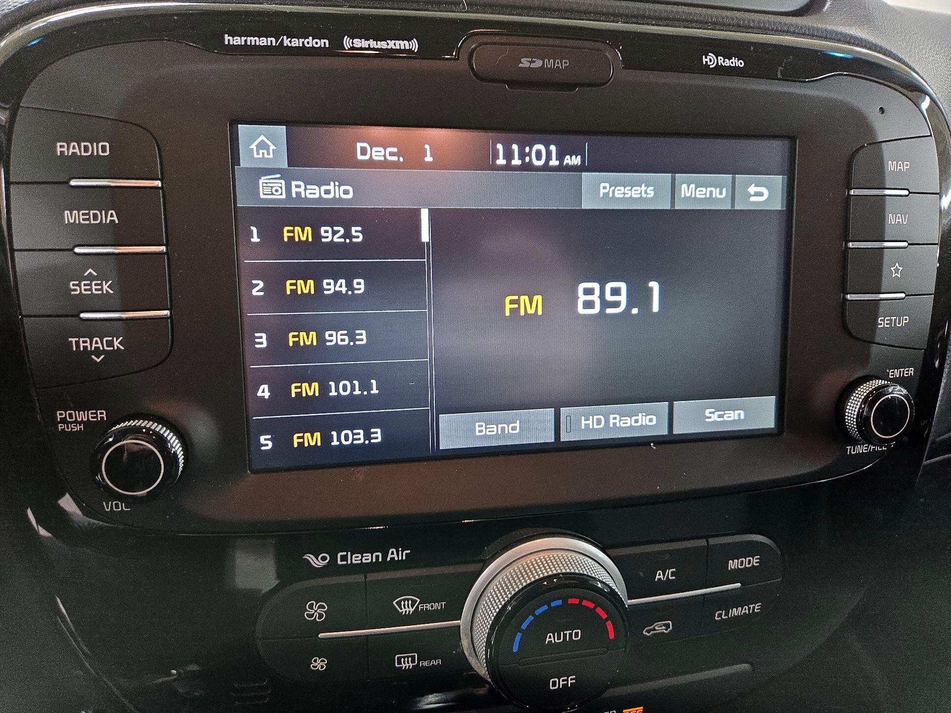 Thumbnail: 2019 Kia Soul - 16