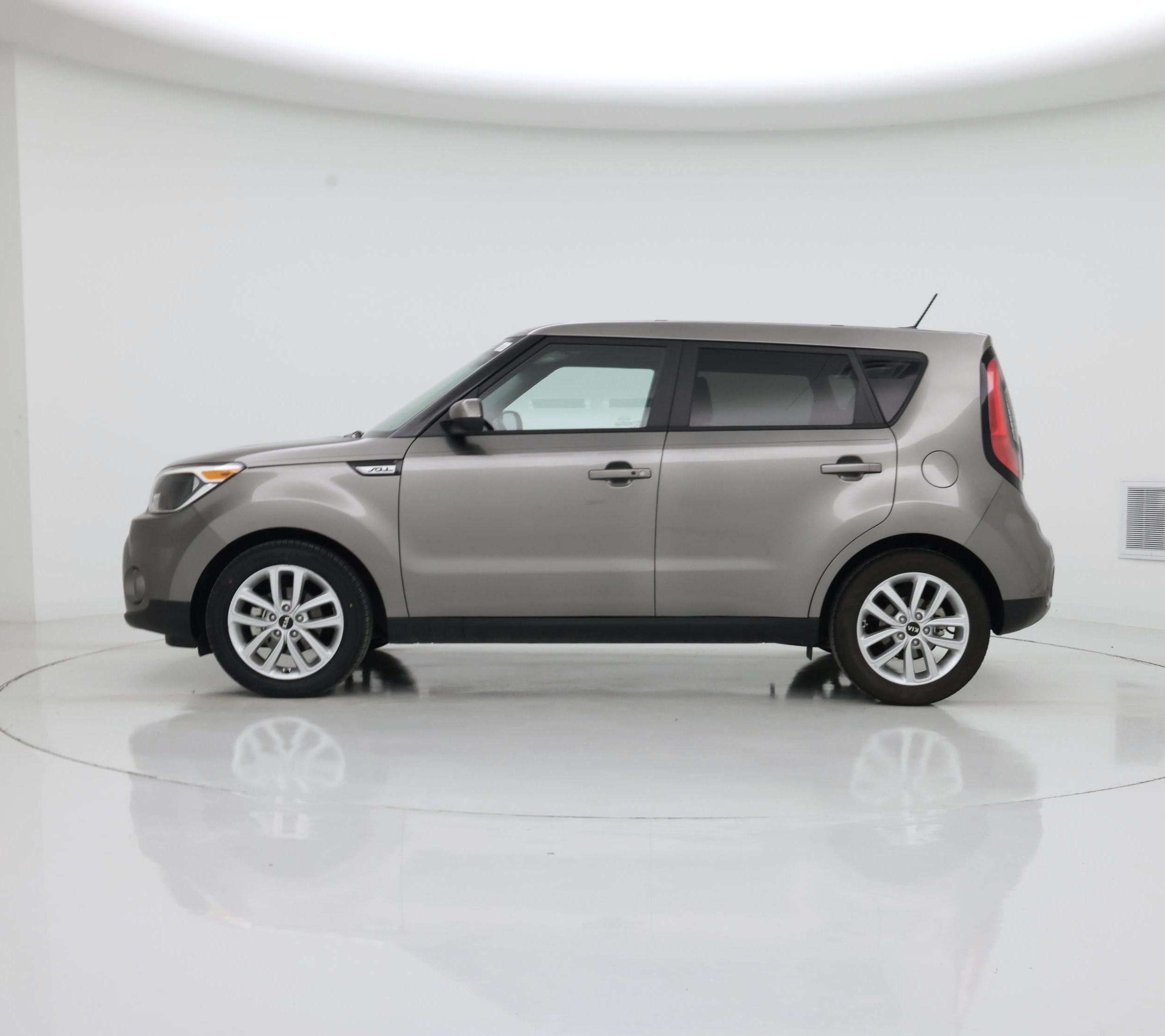 Thumbnail: 2019 Kia Soul - 3