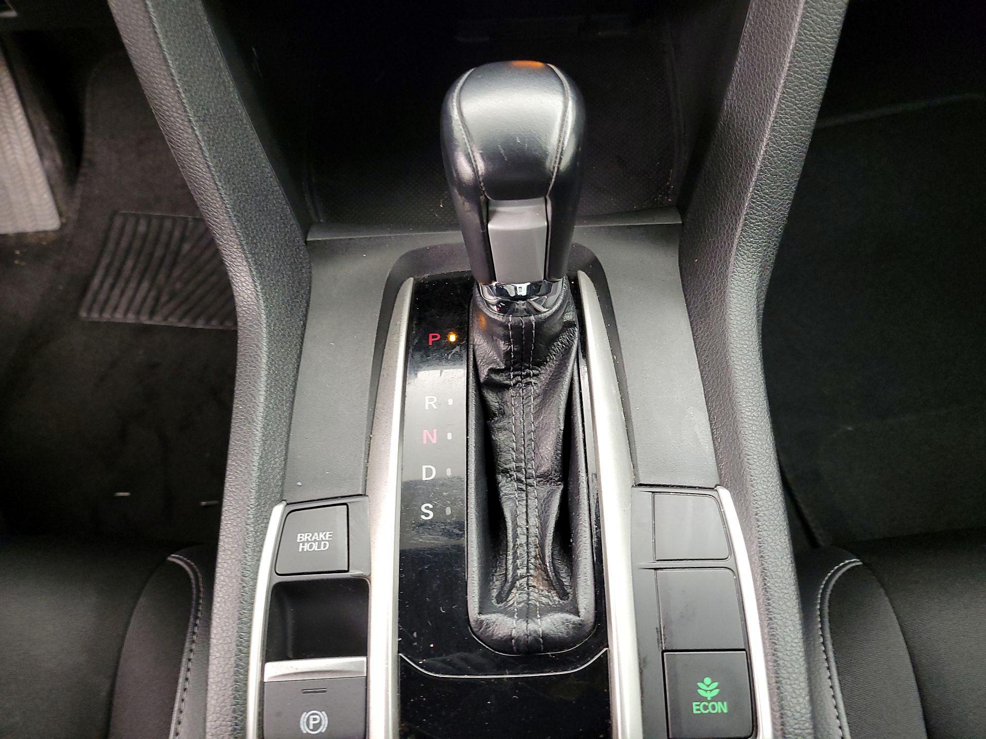 Thumbnail: 2019 Honda Civic - 17