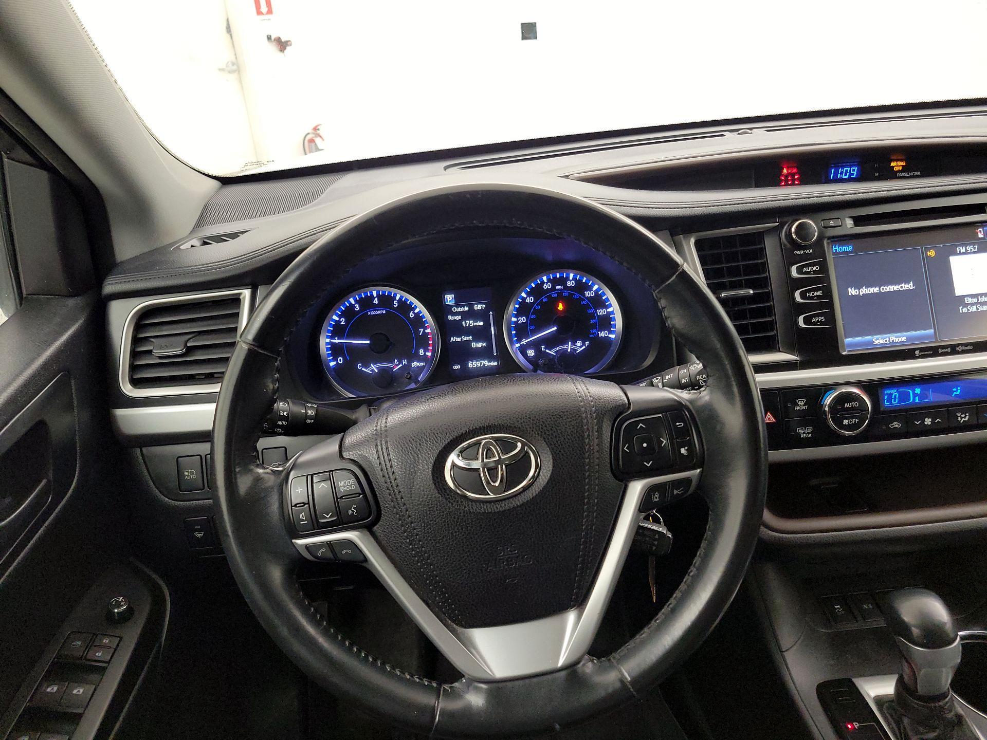 Thumbnail: 2018 Toyota Highlander - 10