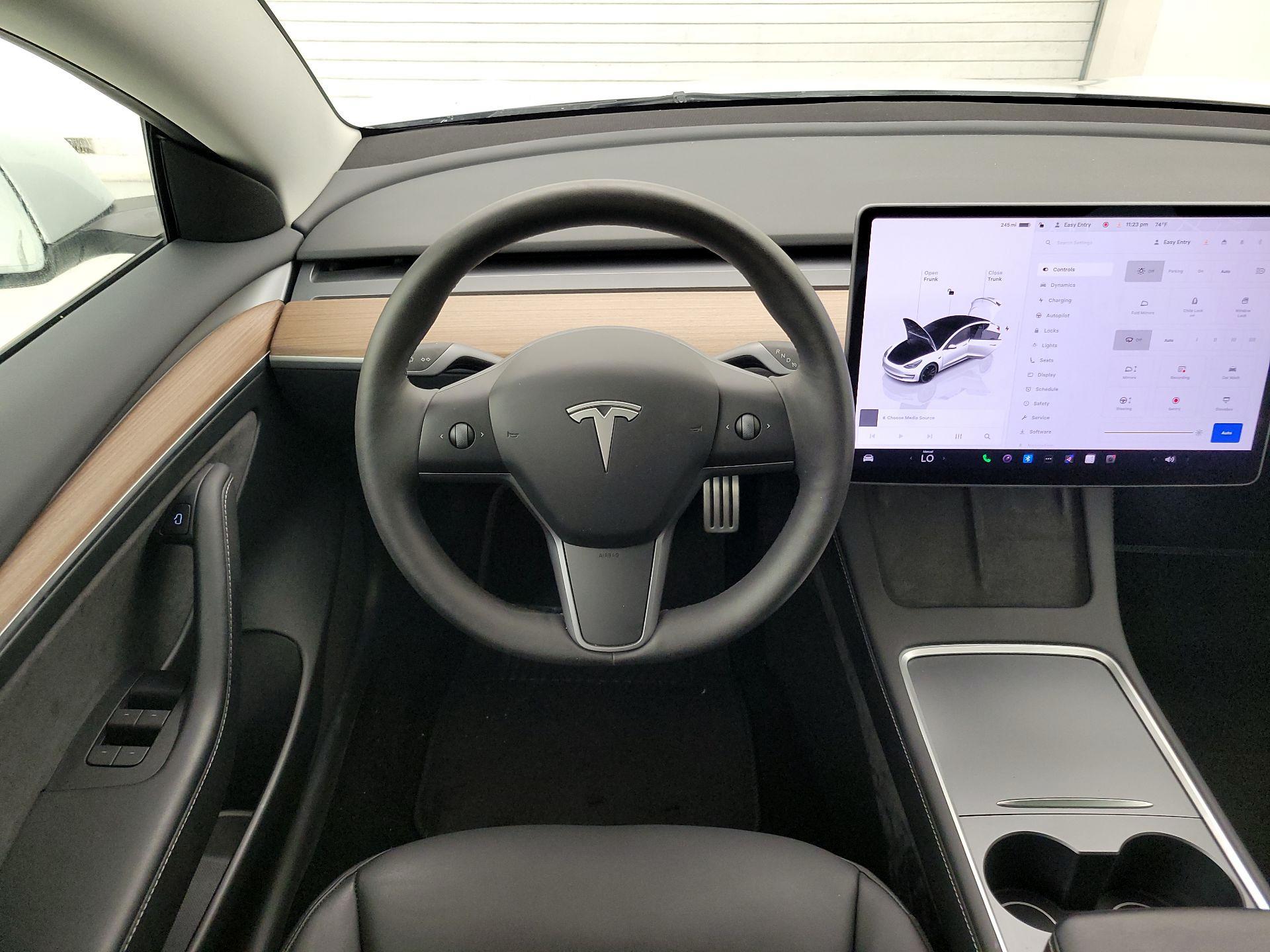 Thumbnail: 2023 Tesla Model 3 - 10