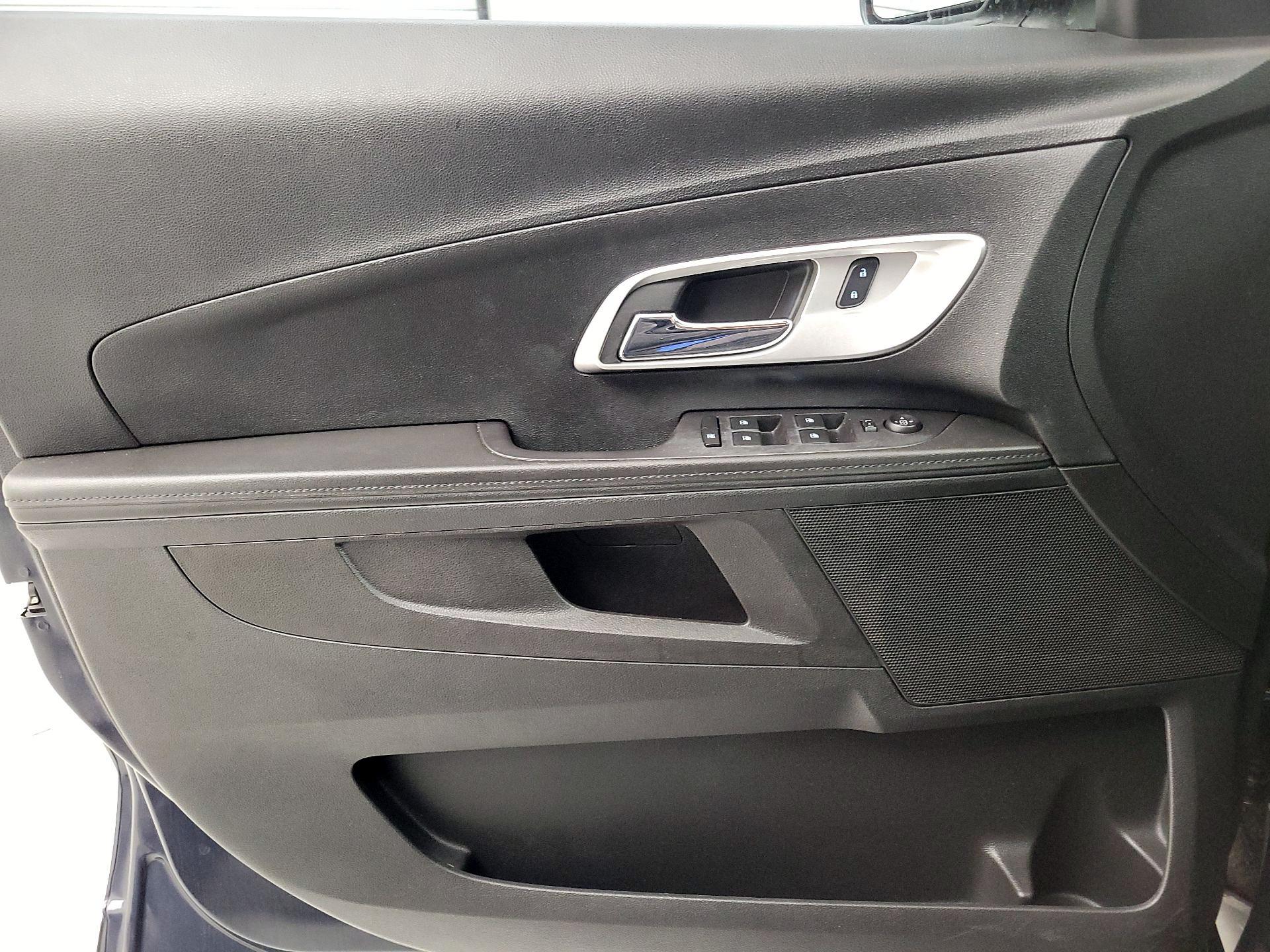 Thumbnail: 2016 Chevrolet Equinox - 12