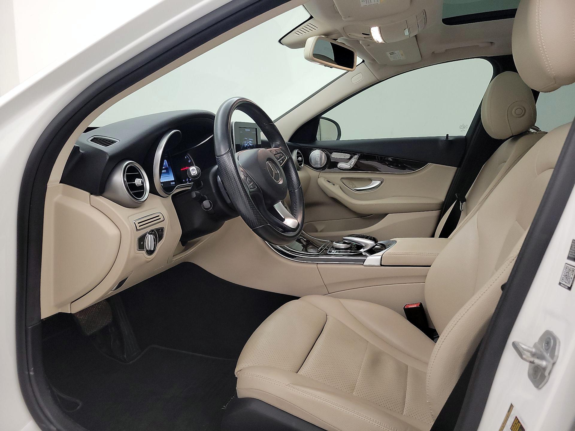 Thumbnail: 2015 Mercedes-Benz C-Class - 11