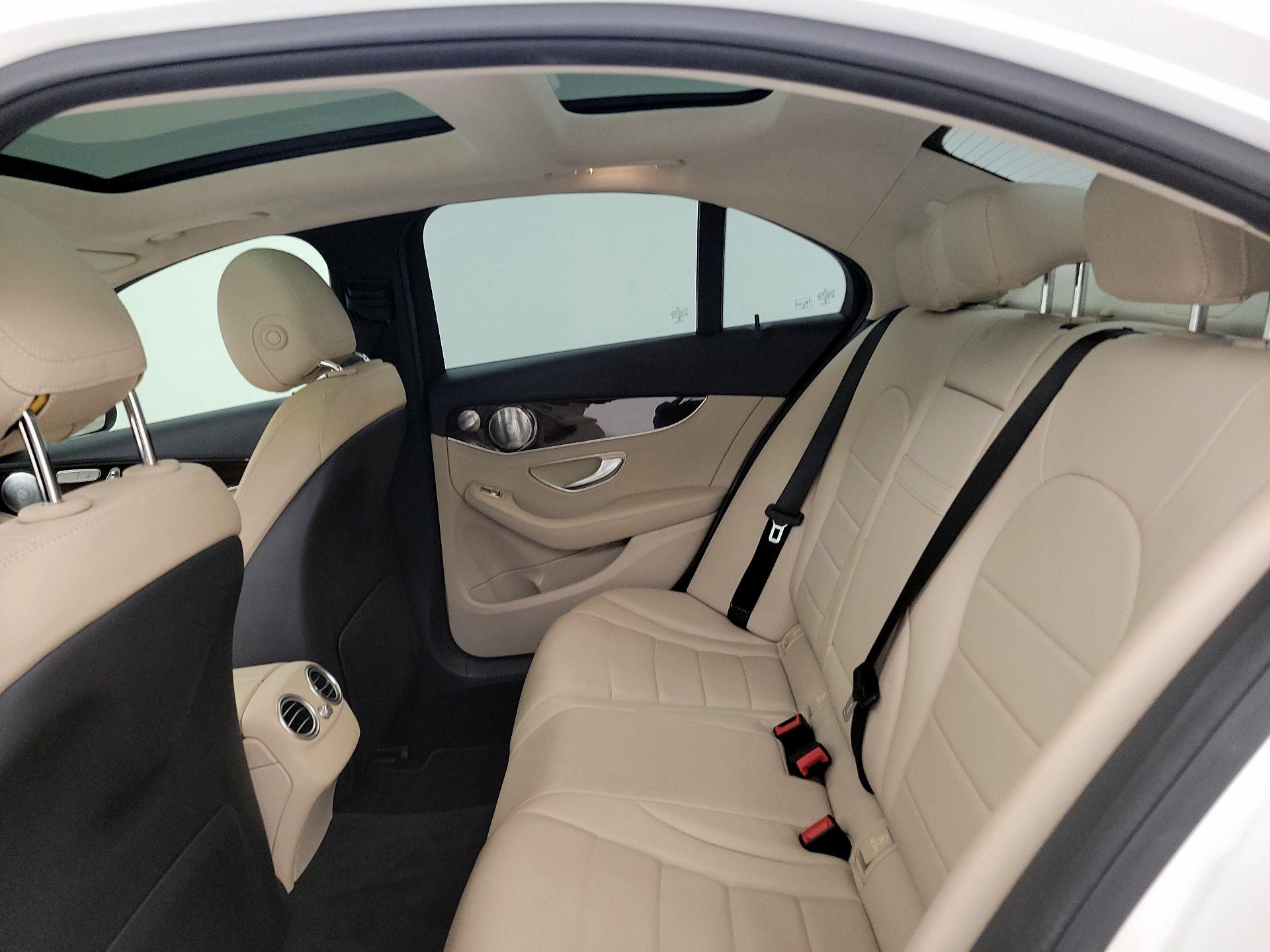 Thumbnail: 2015 Mercedes-Benz C-Class - 20