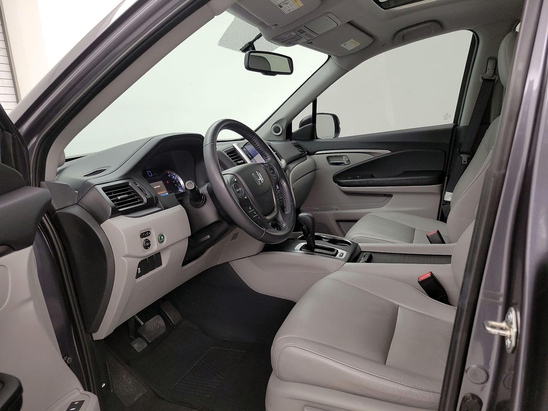 Thumbnail: 2018 Honda Pilot - 11