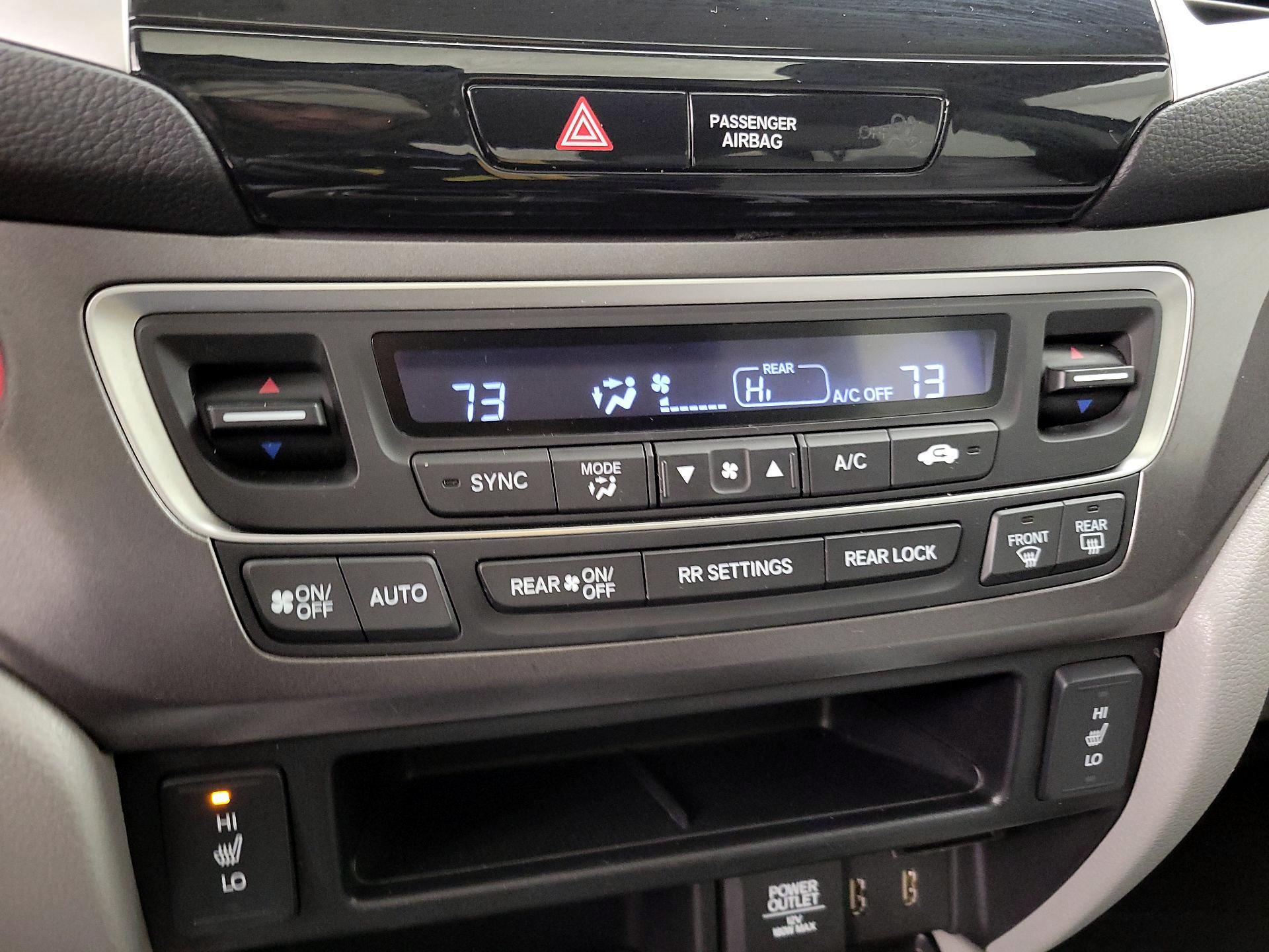 Thumbnail: 2018 Honda Pilot - 16