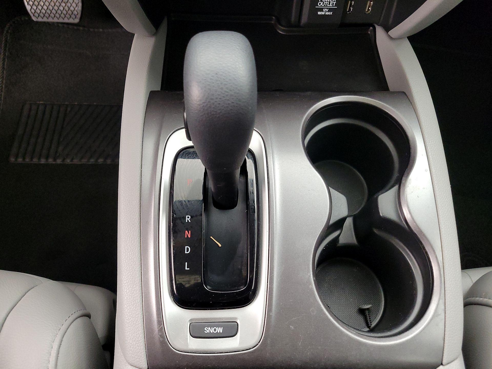 Thumbnail: 2018 Honda Pilot - 17