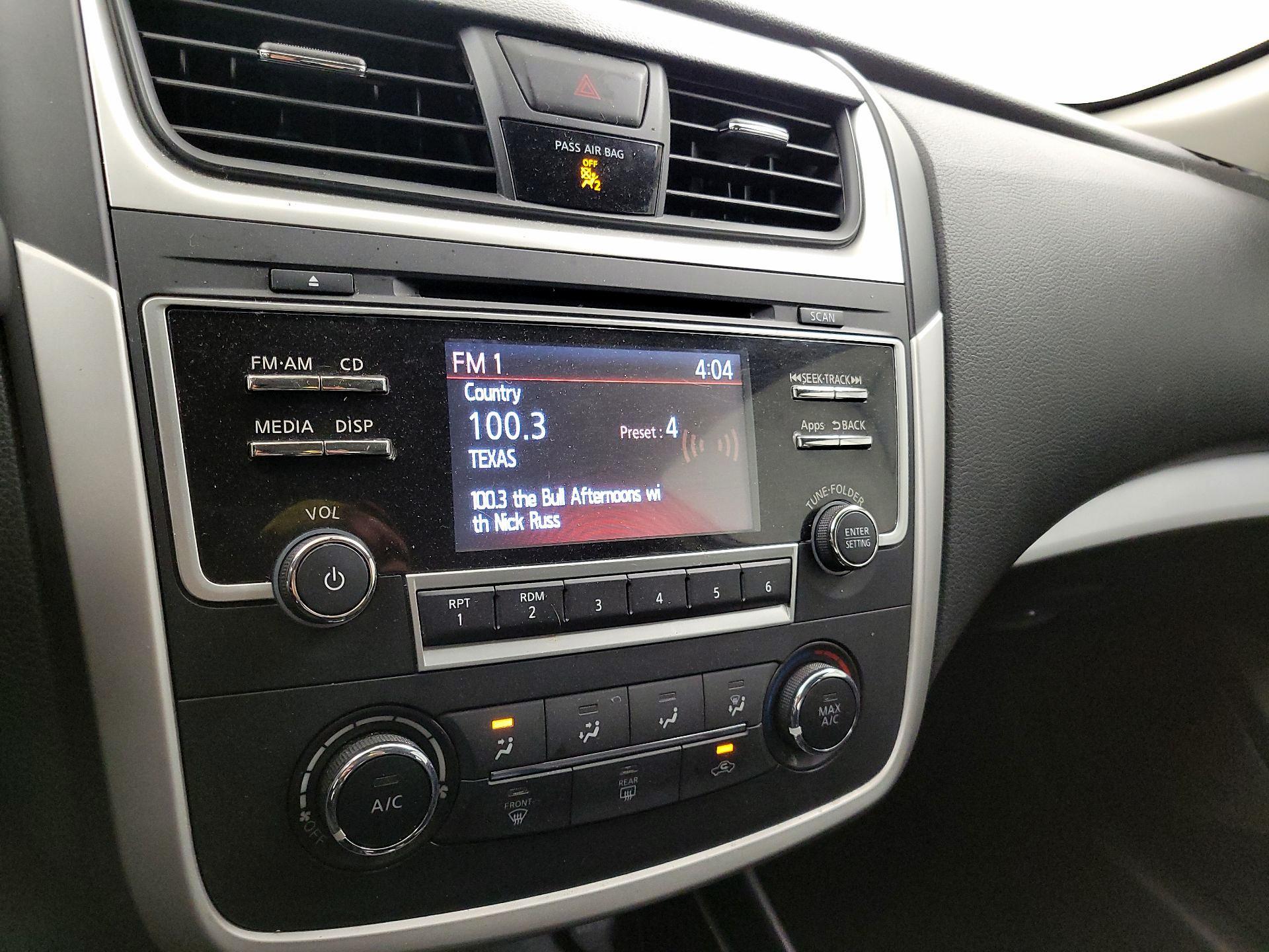 Thumbnail: 2016 Nissan Altima - 15