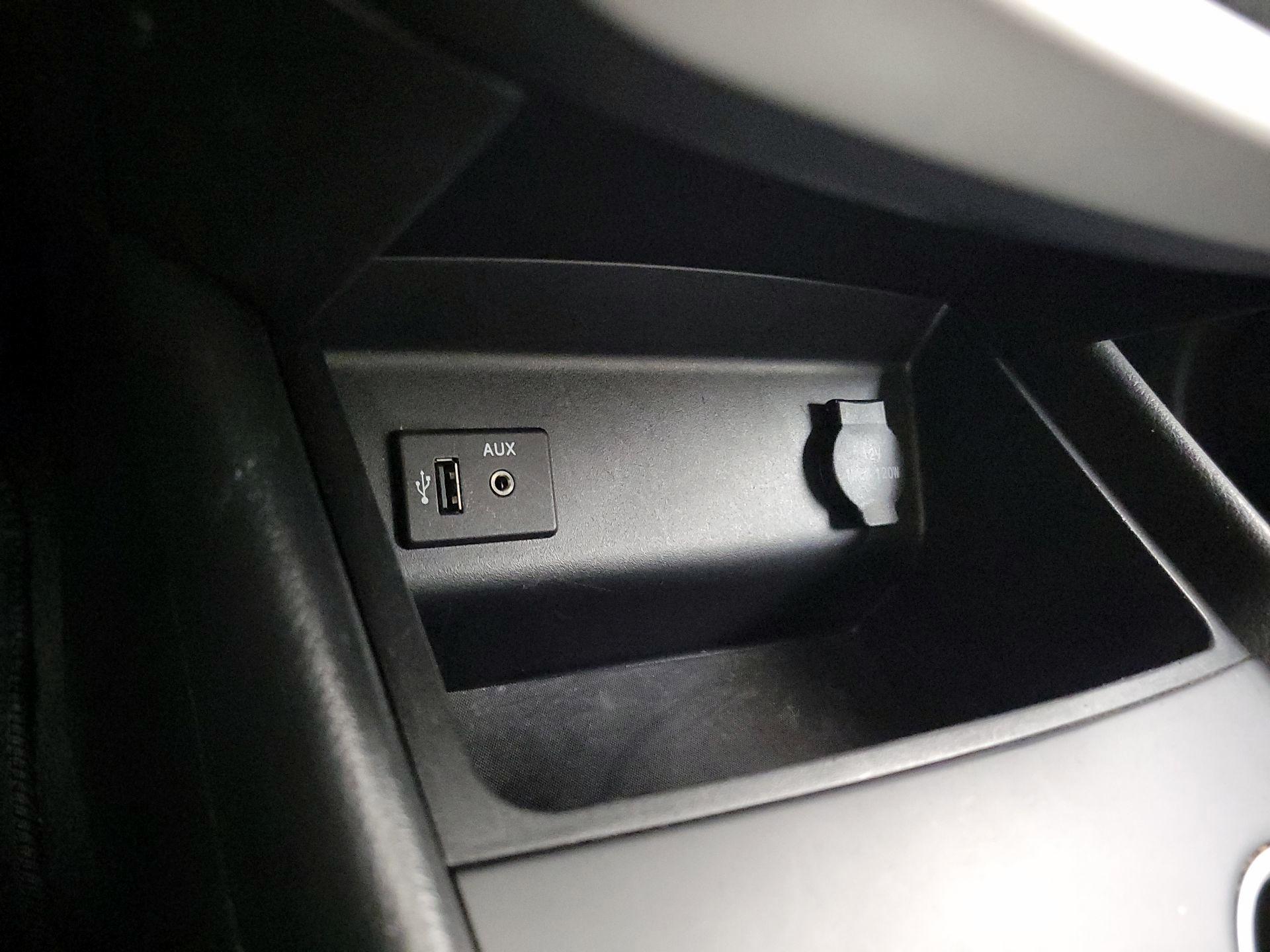 Thumbnail: 2016 Nissan Altima - 18