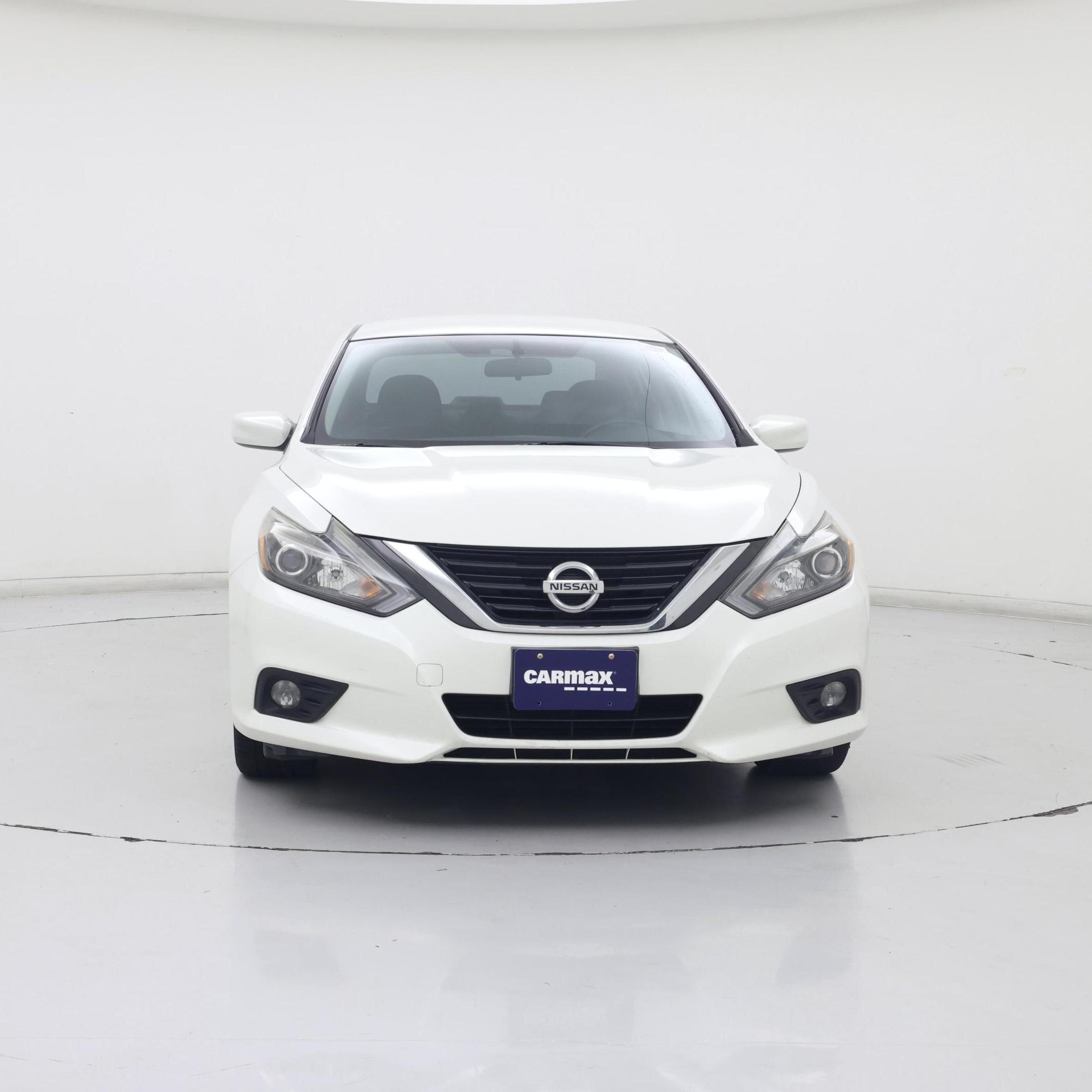 Thumbnail: 2016 Nissan Altima - 5