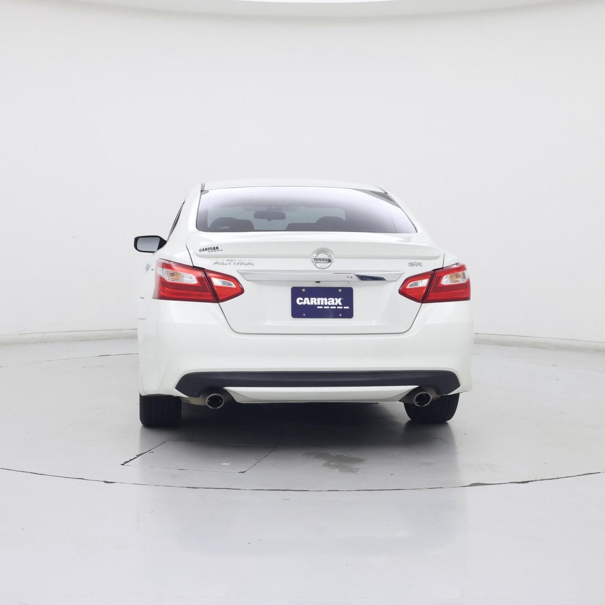 Thumbnail: 2016 Nissan Altima - 6