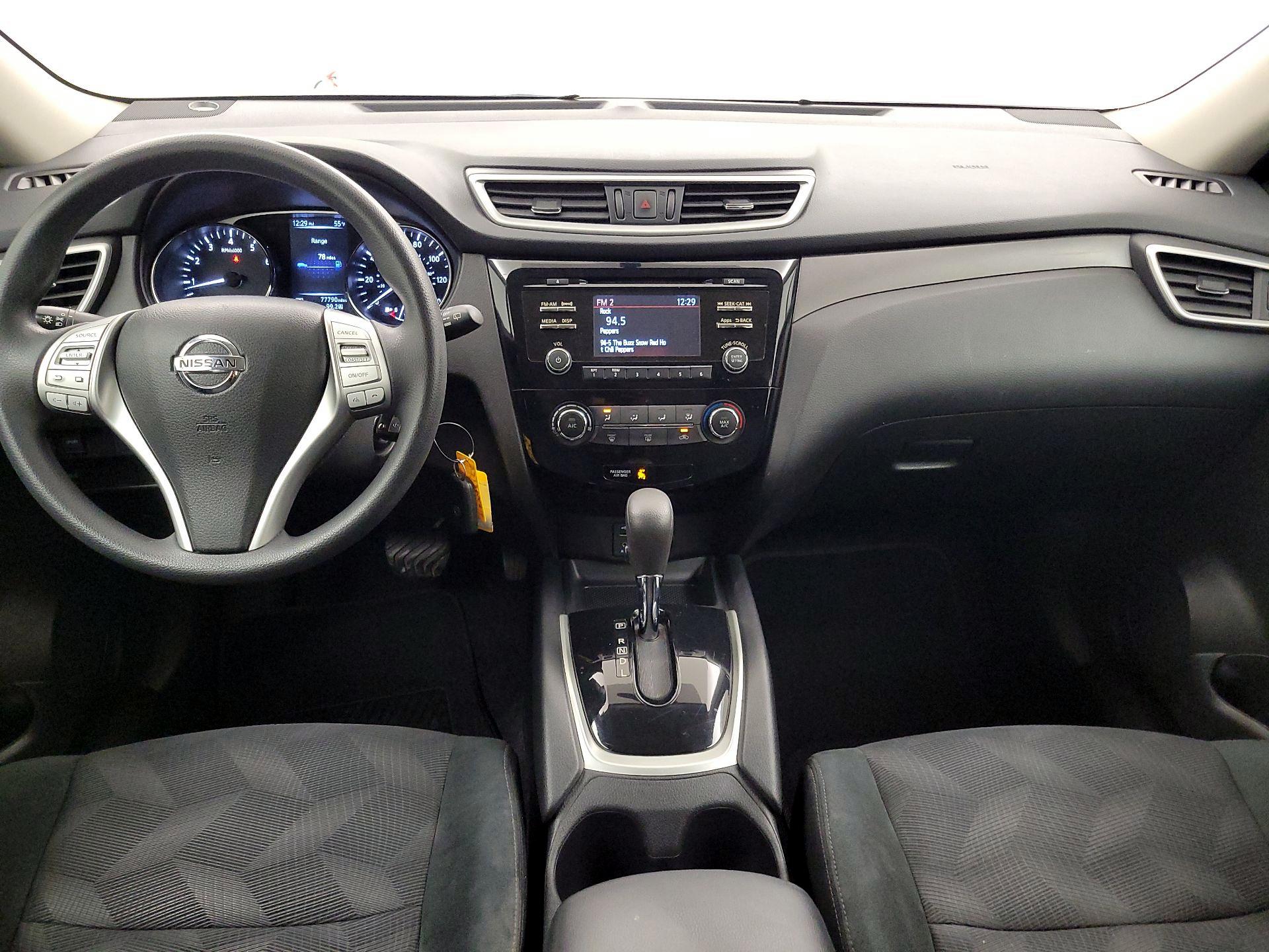 Thumbnail: 2016 Nissan Rogue - 9