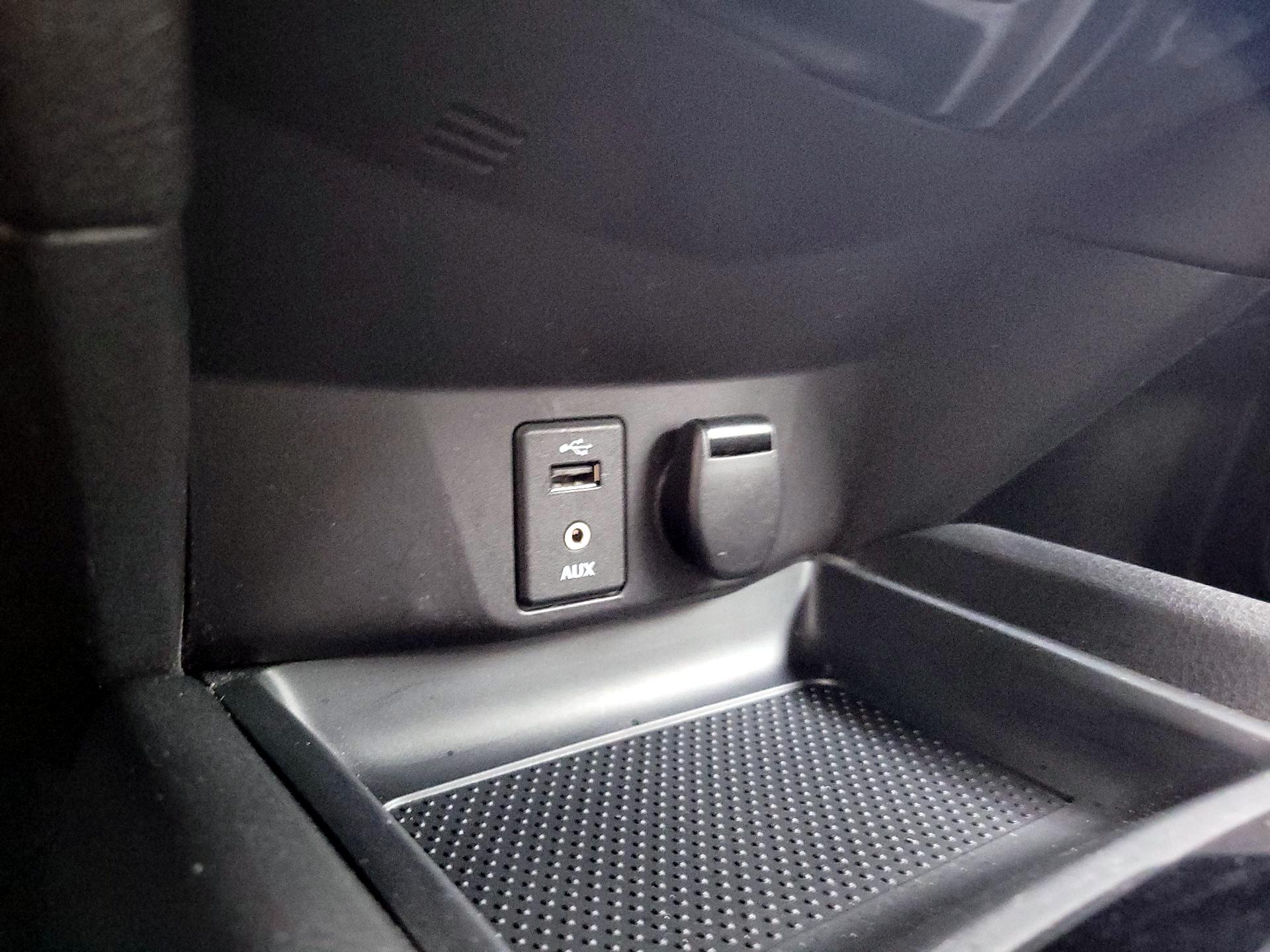 Thumbnail: 2016 Nissan Rogue - 18