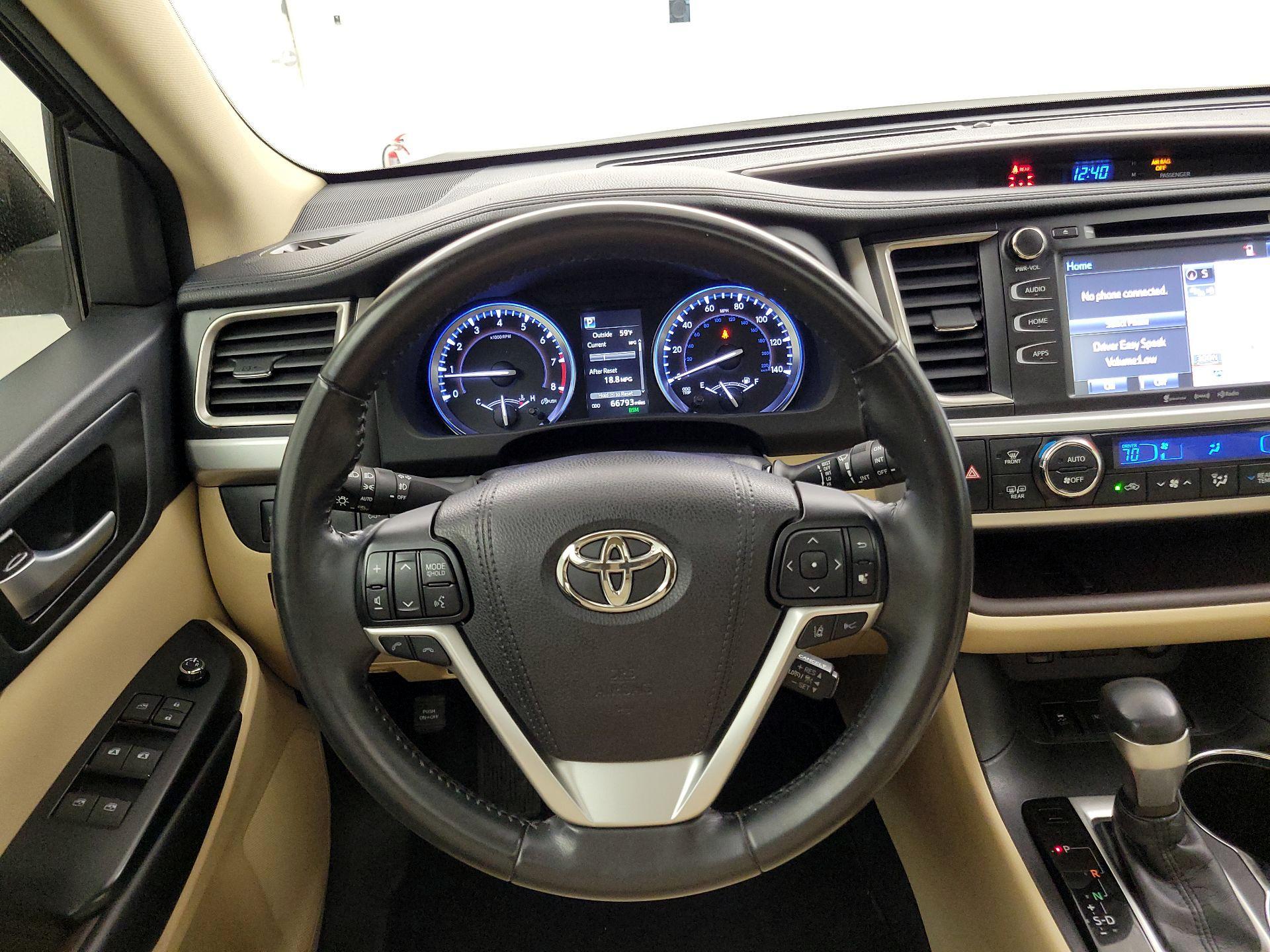 Thumbnail: 2018 Toyota Highlander - 10