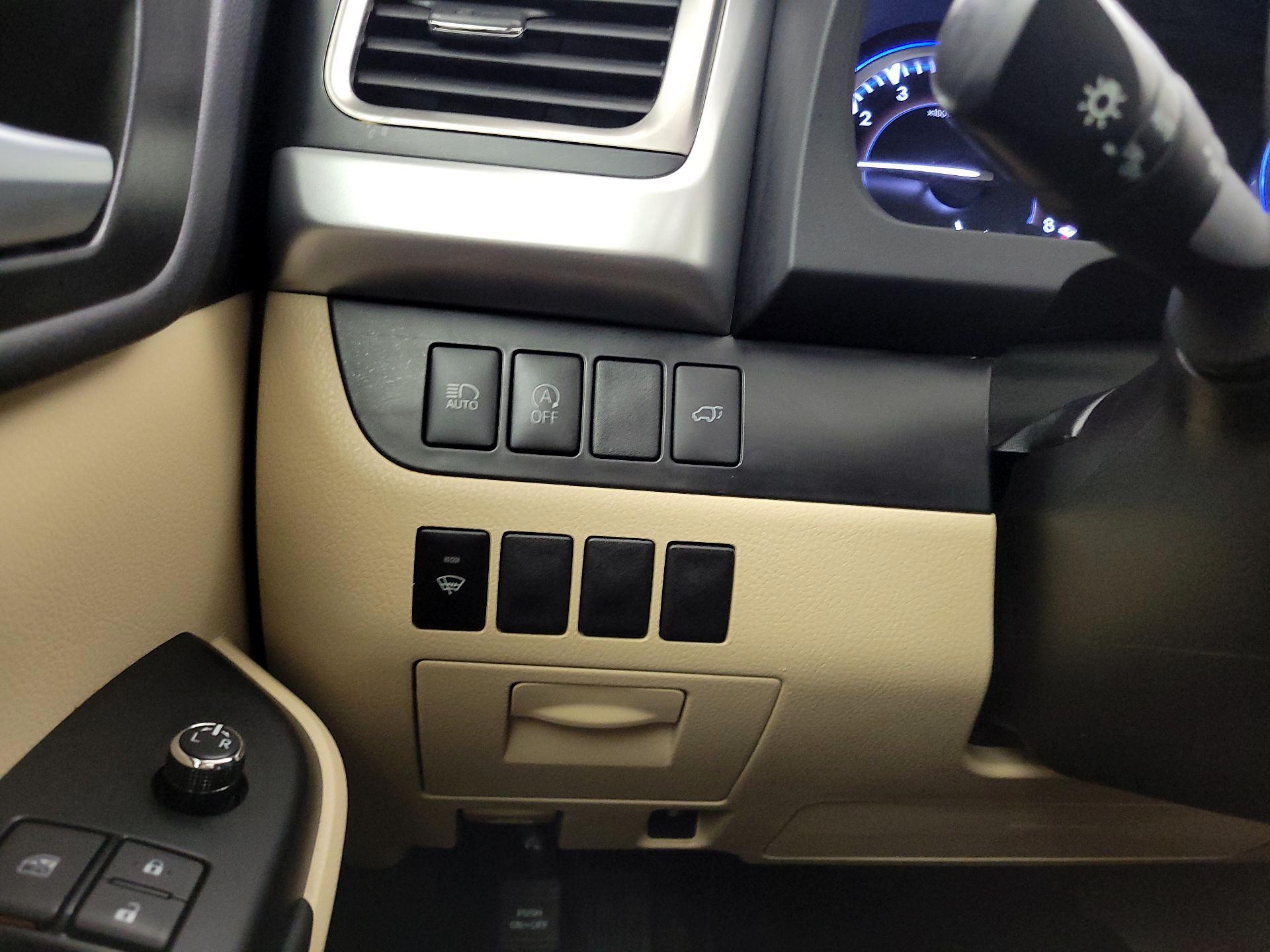 Thumbnail: 2018 Toyota Highlander - 13