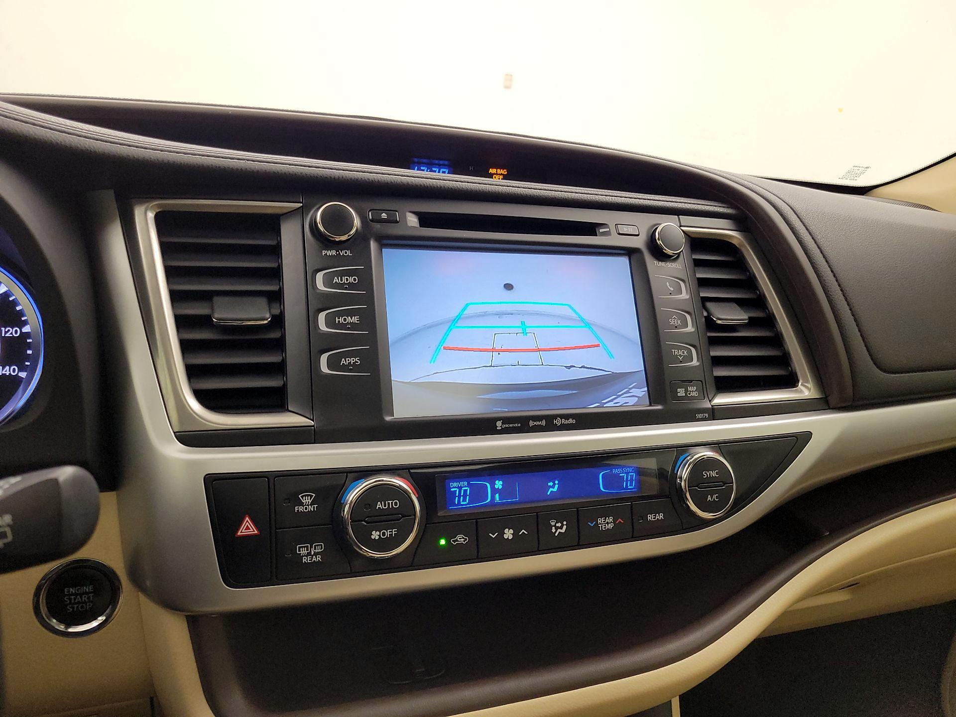 Thumbnail: 2018 Toyota Highlander - 15