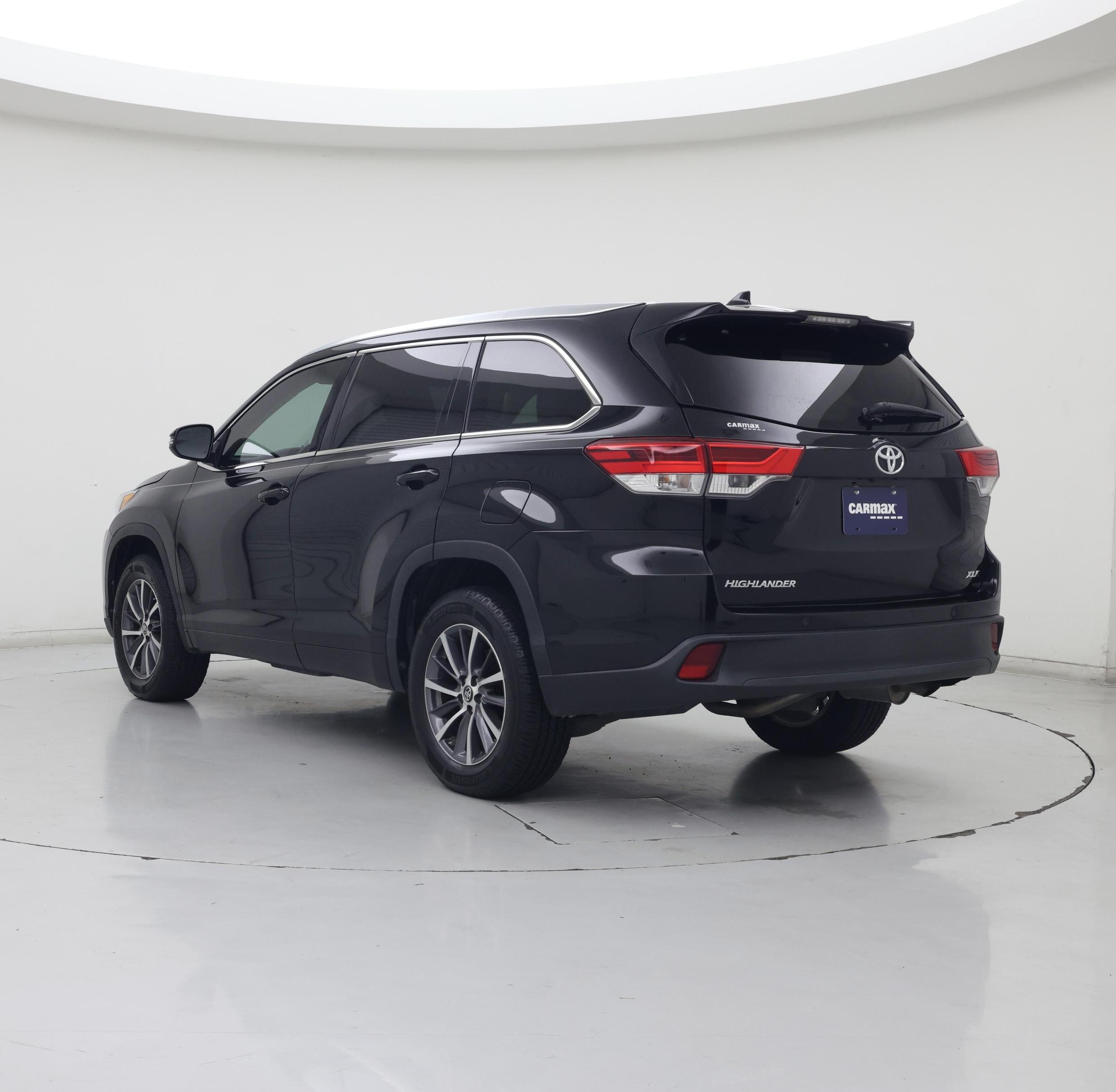 Thumbnail: 2018 Toyota Highlander - 2