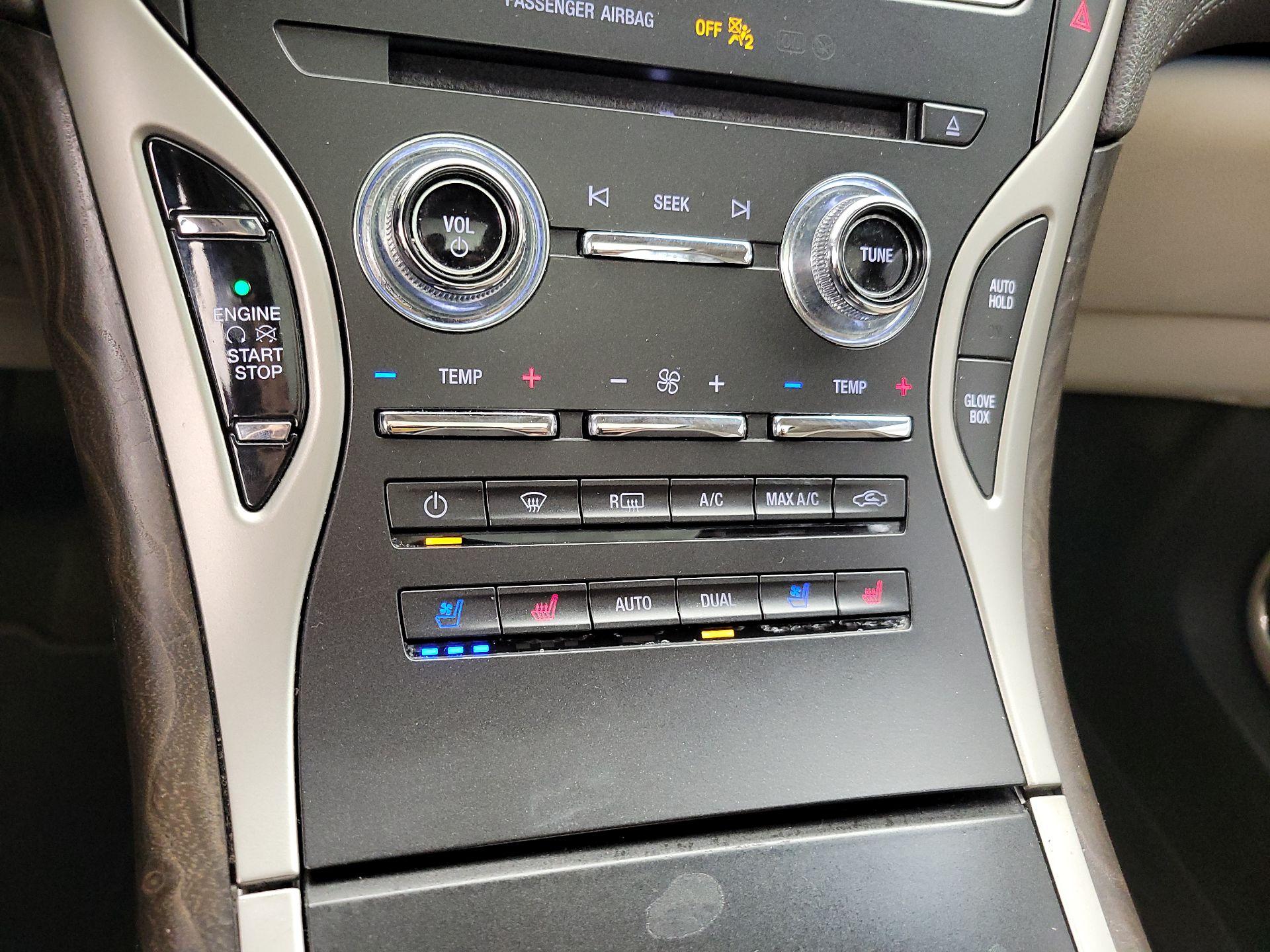 Thumbnail: 2020 Lincoln Nautilus - 17