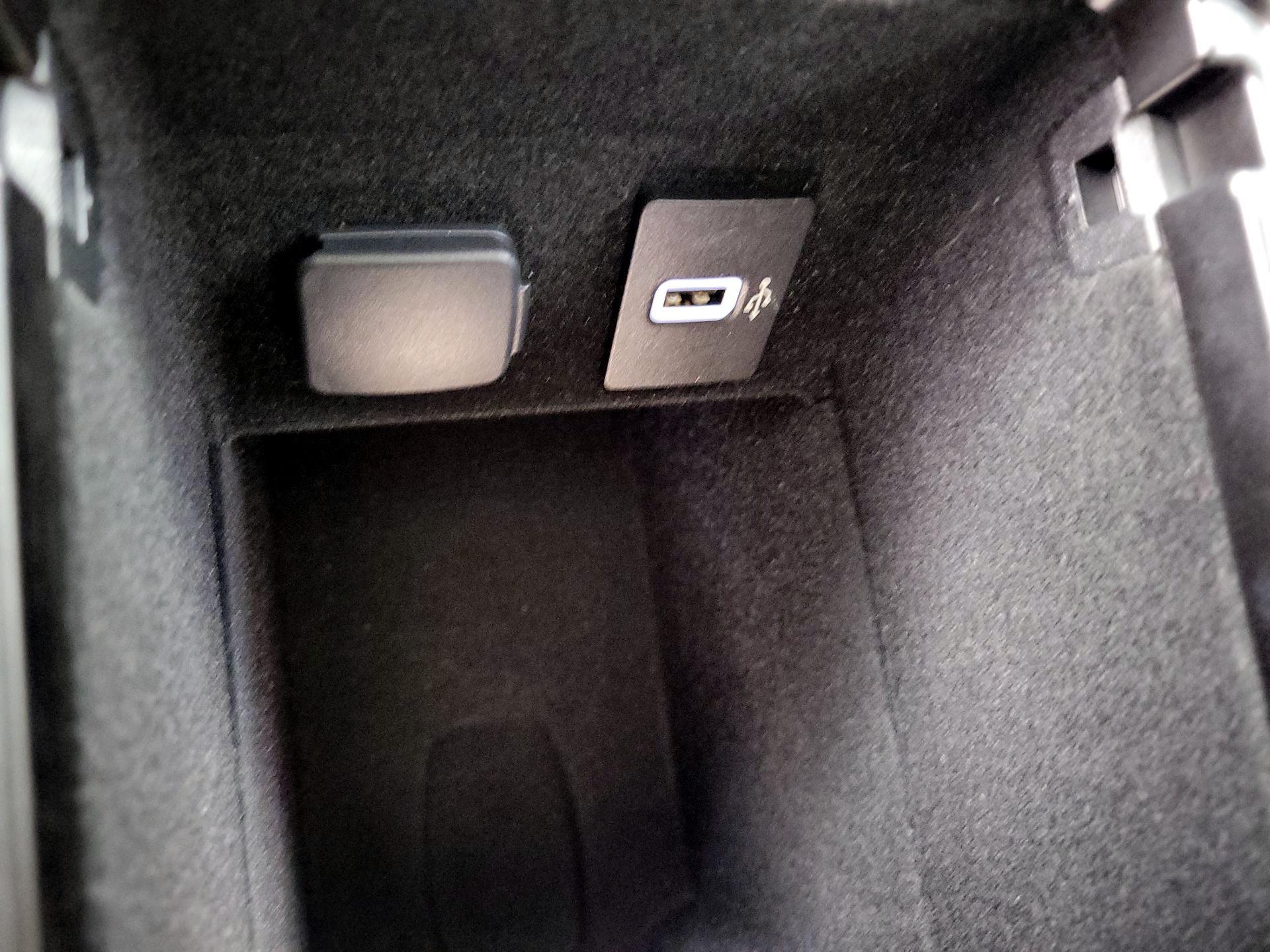 Thumbnail: 2020 Lincoln Nautilus - 19