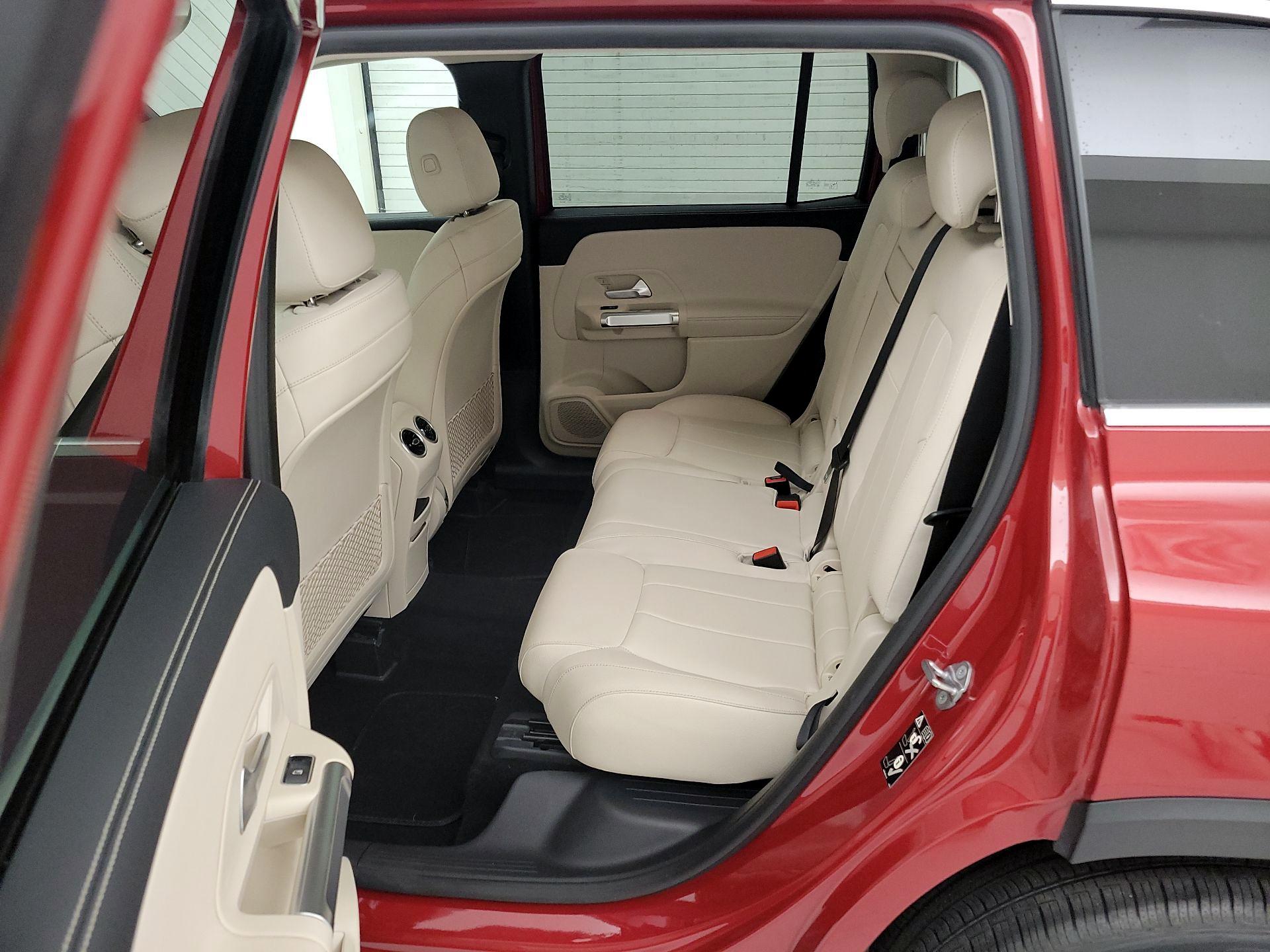 Thumbnail: 2021 Mercedes-Benz GLB - 19