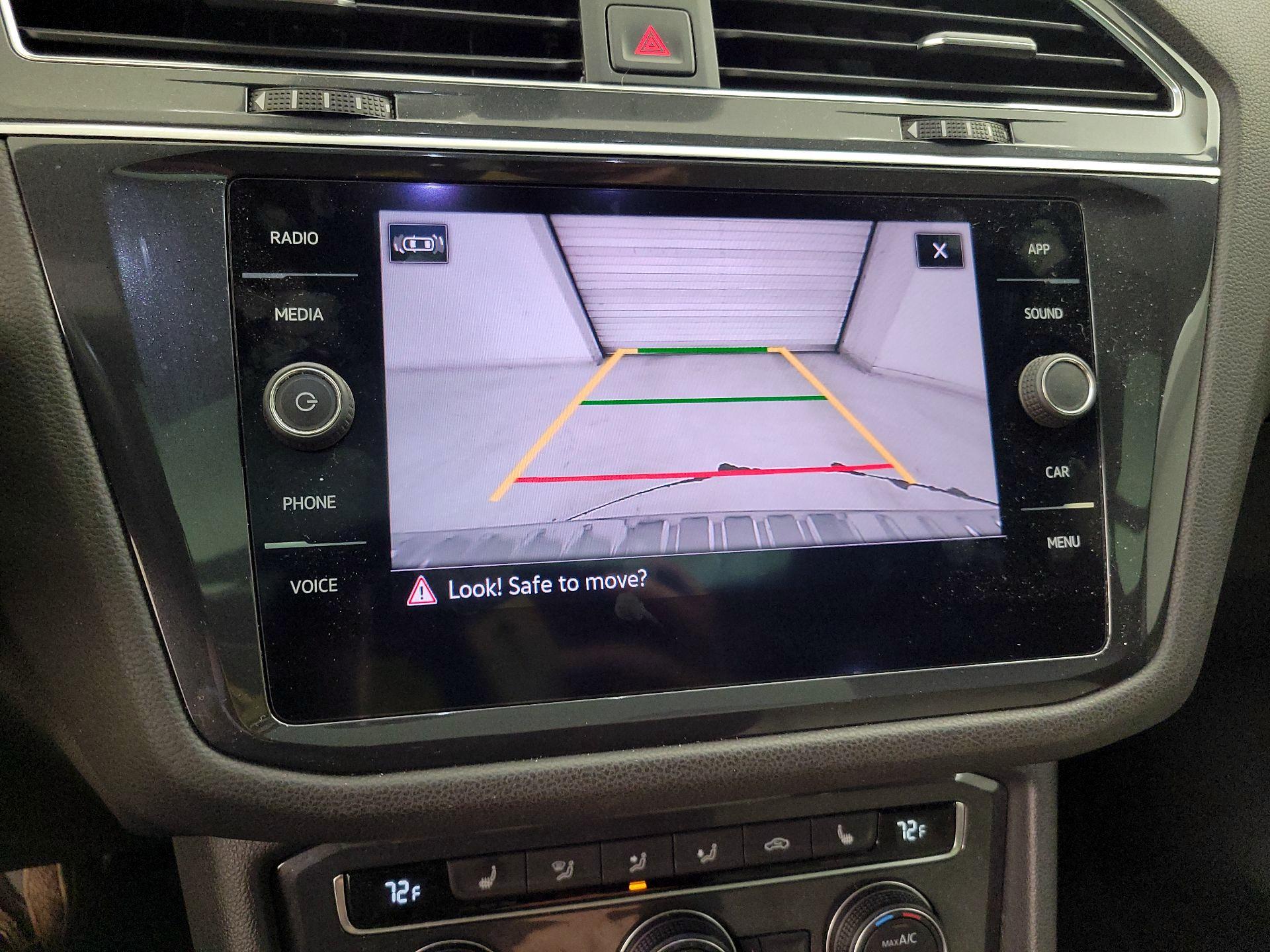 Thumbnail: 2021 Volkswagen Tiguan - 14